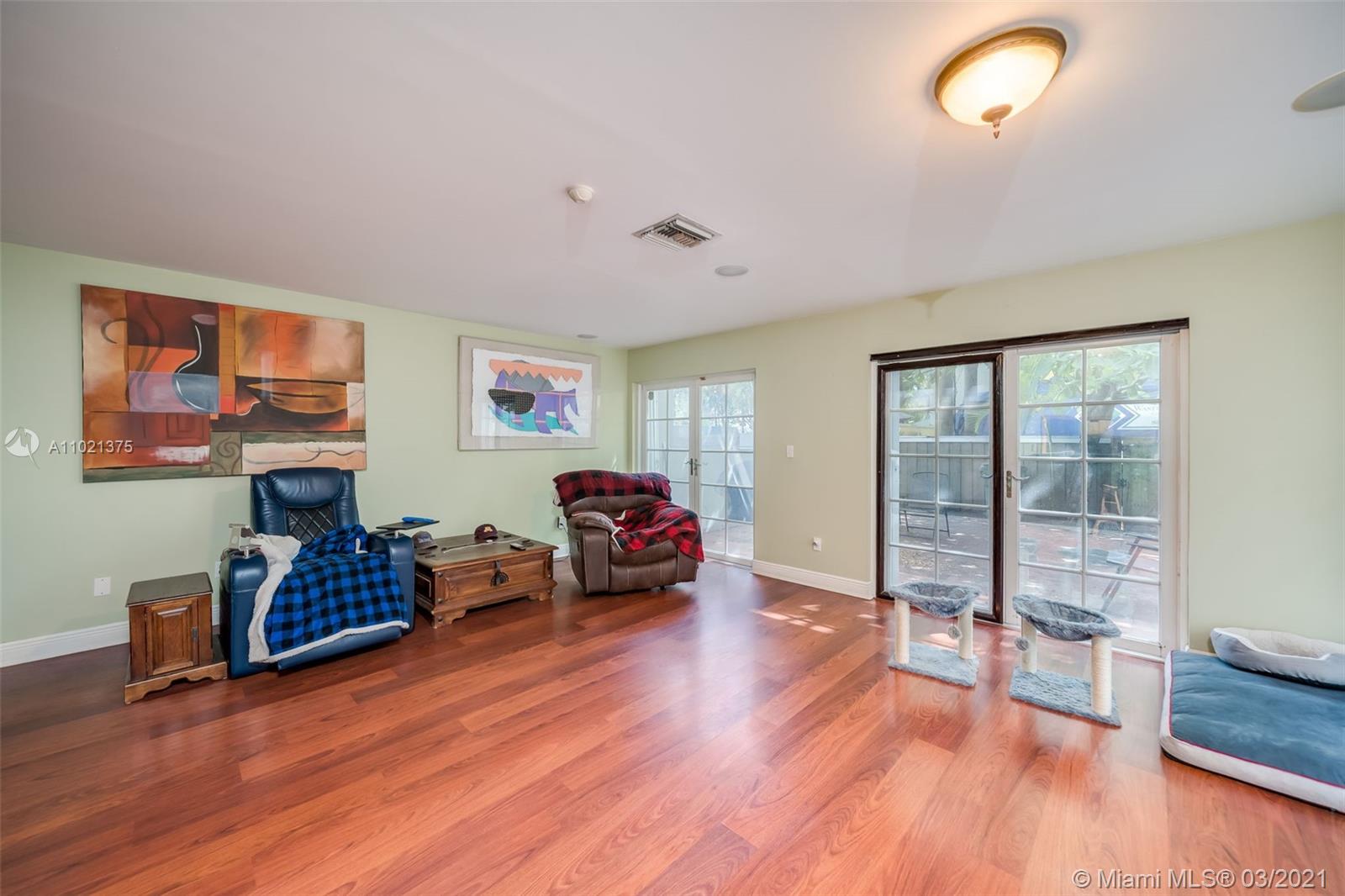 2813 Day Ave #2813 Miami, FL 33133