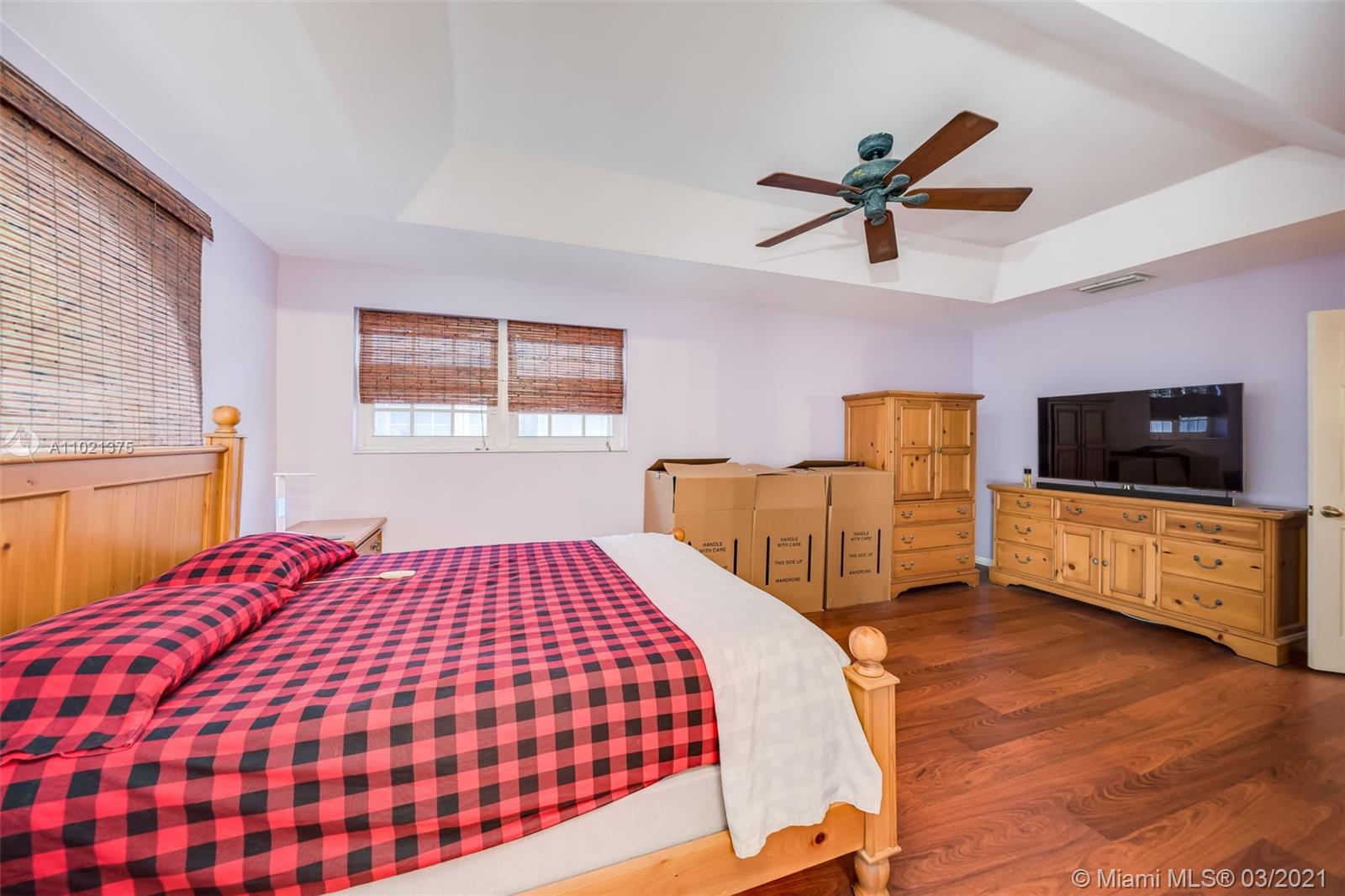 2813 Day Ave #2813 Miami, FL 33133