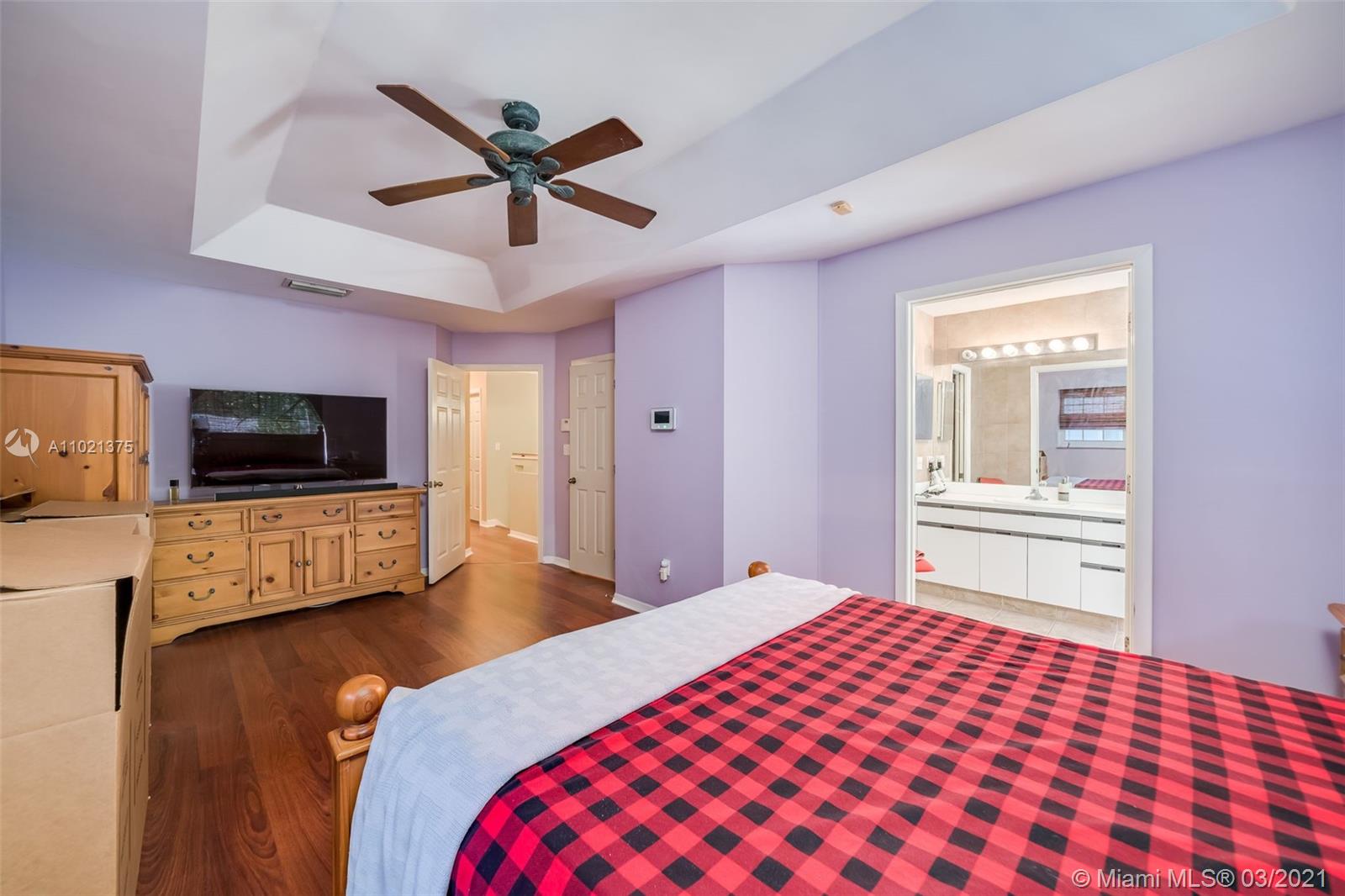 2813 Day Ave #2813 Miami, FL 33133