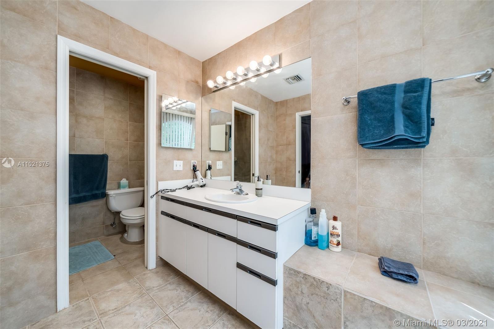 2813 Day Ave #2813 Miami, FL 33133