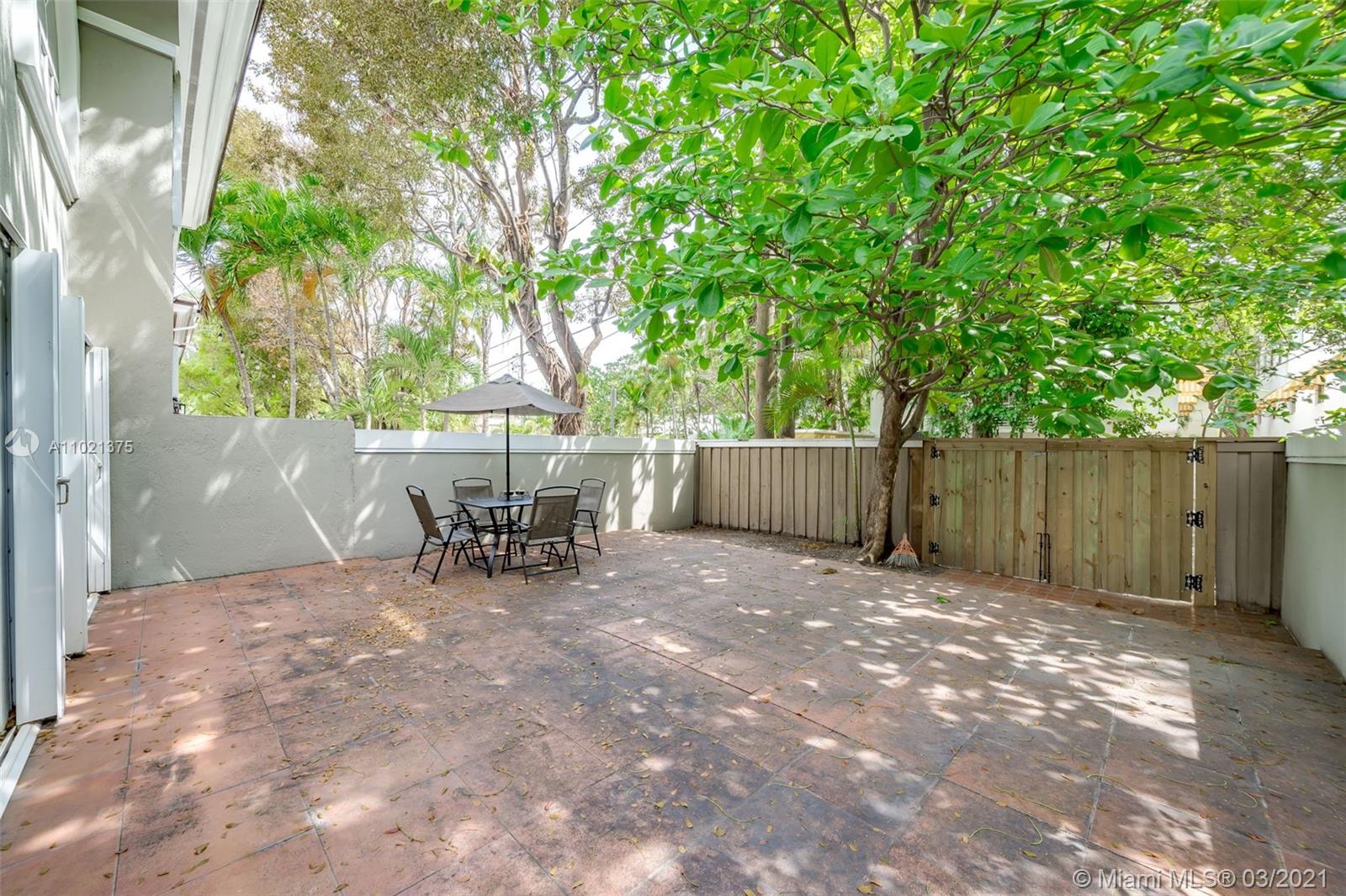 2813 Day Ave #2813 Miami, FL 33133