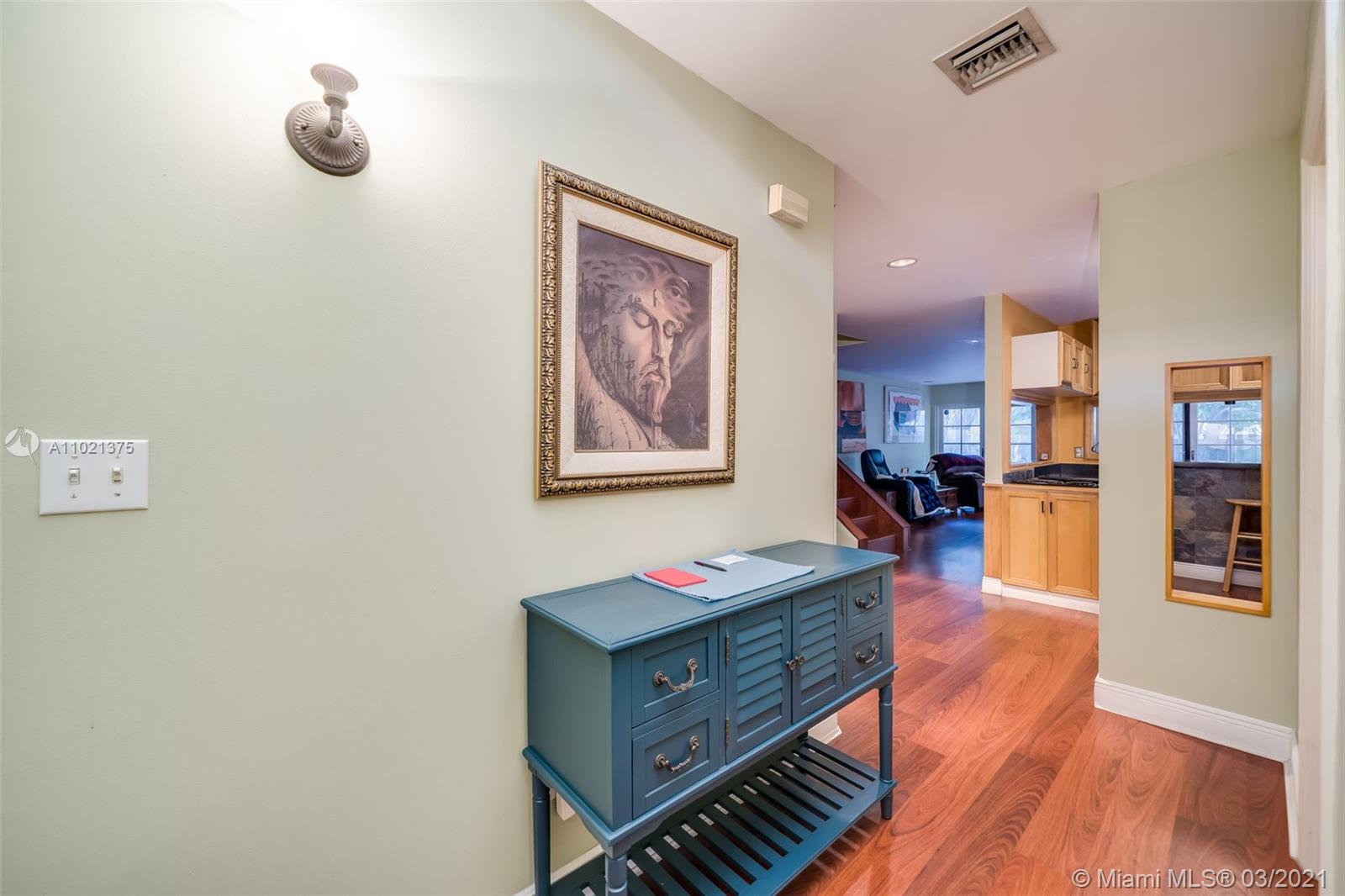 2813 Day Ave #2813 Miami, FL 33133