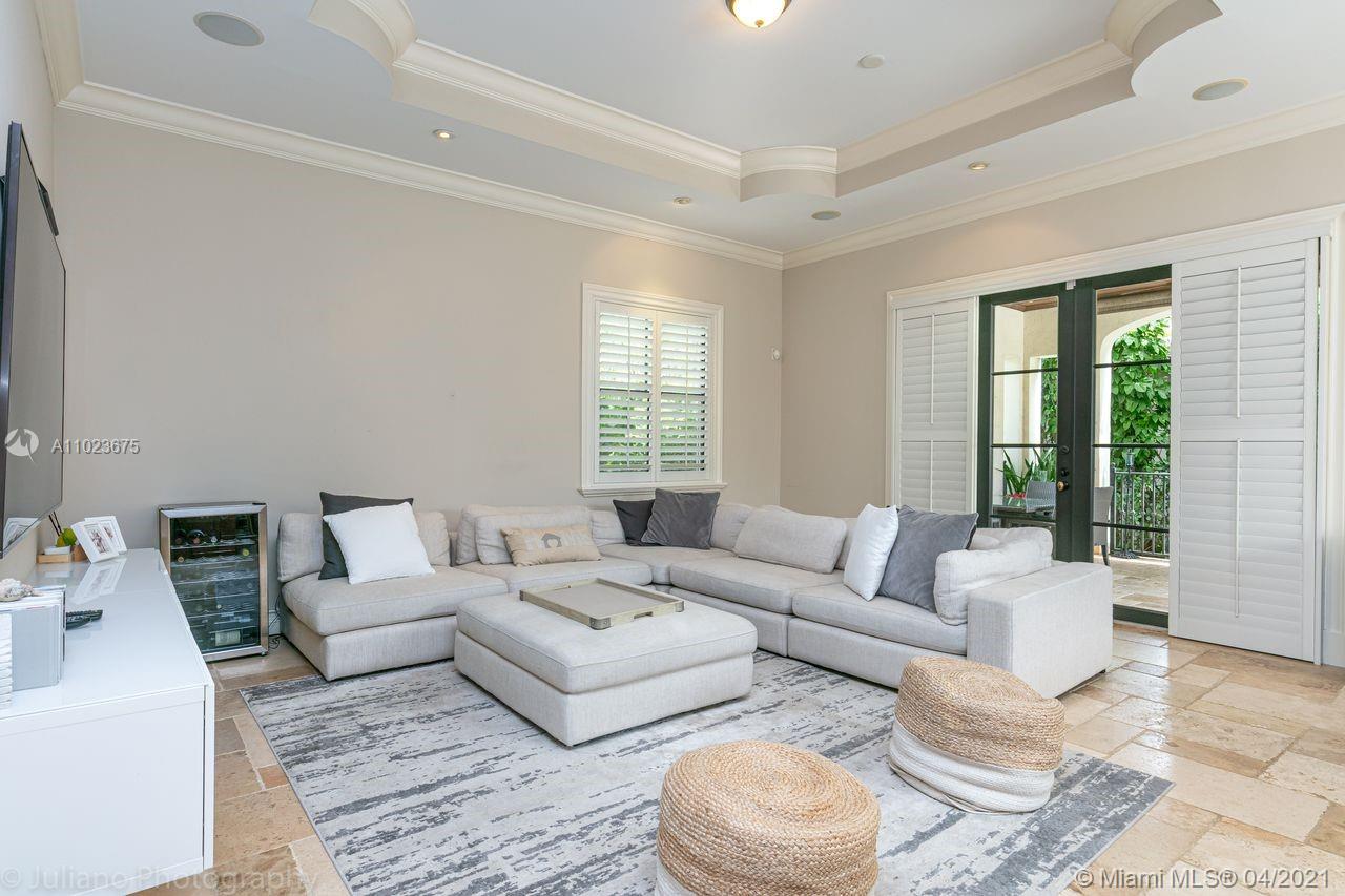 5321 Granada Blvd Coral Gables, FL 33146