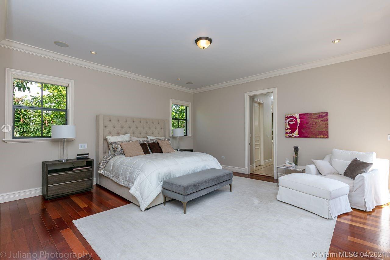 5321 Granada Blvd Coral Gables, FL 33146