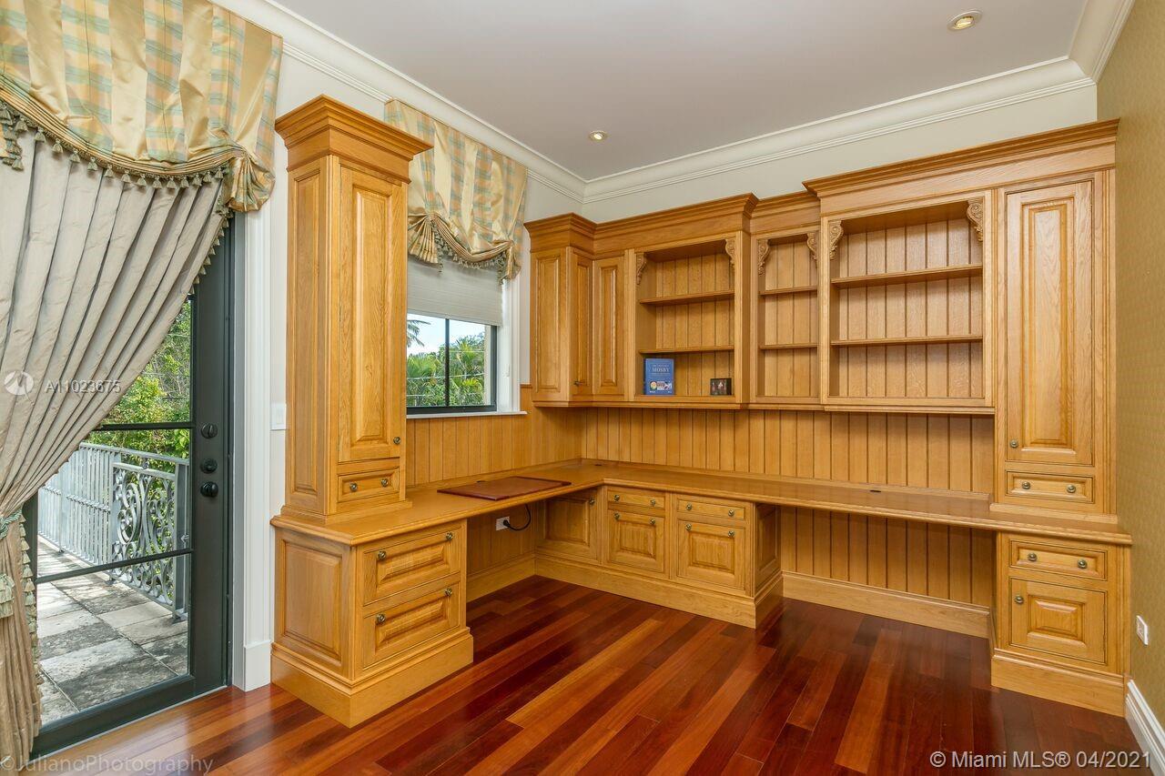 5321 Granada Blvd Coral Gables, FL 33146