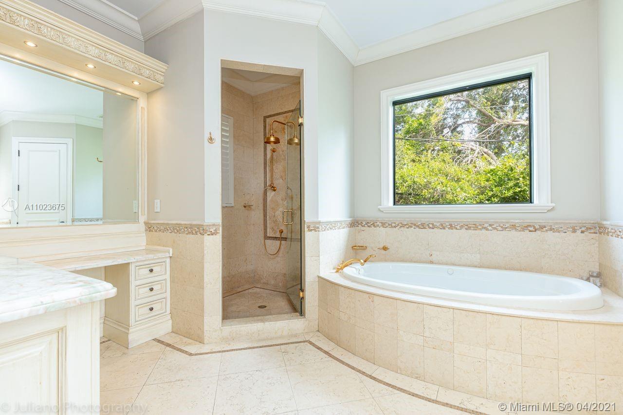 5321 Granada Blvd Coral Gables, FL 33146