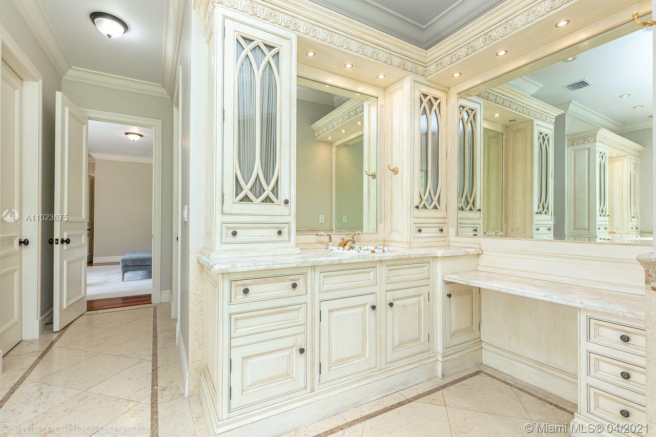 5321 Granada Blvd Coral Gables, FL 33146