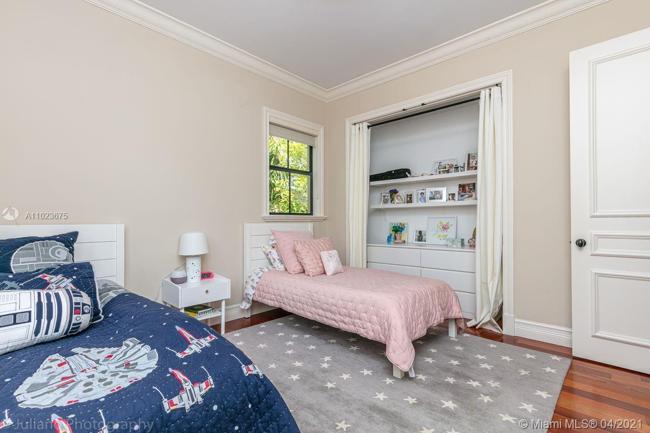 5321 Granada Blvd Coral Gables, FL 33146