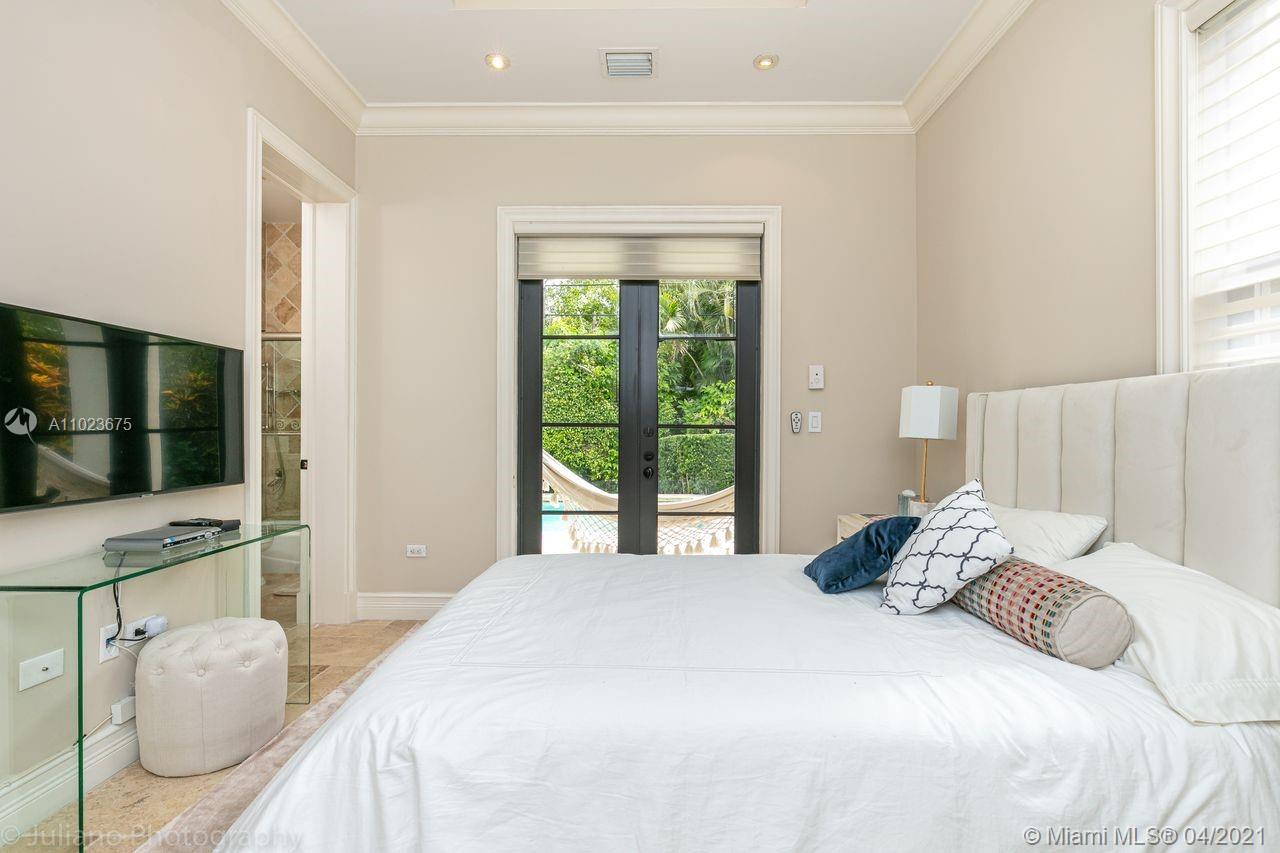 5321 Granada Blvd Coral Gables, FL 33146