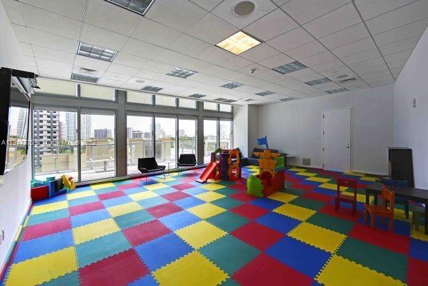 1111 SW 1st Ave #3525-N Miami, FL 33130