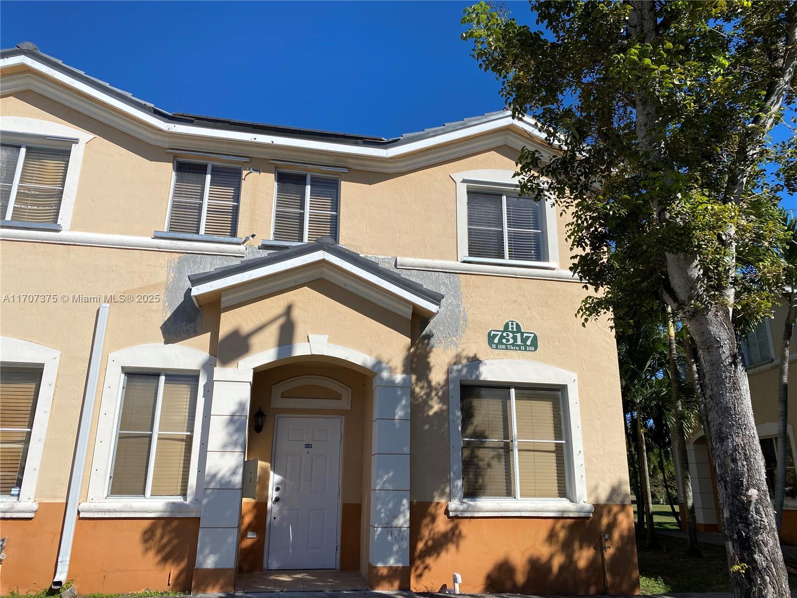 7317 NW 174th Ter #100,Hialeah, FL 33015
