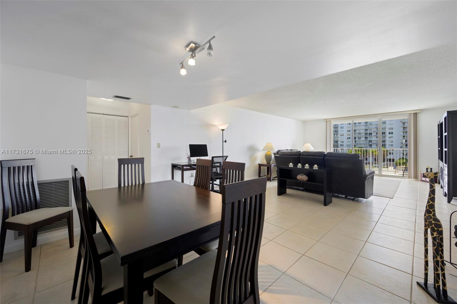 image Admirals Port Condo West10