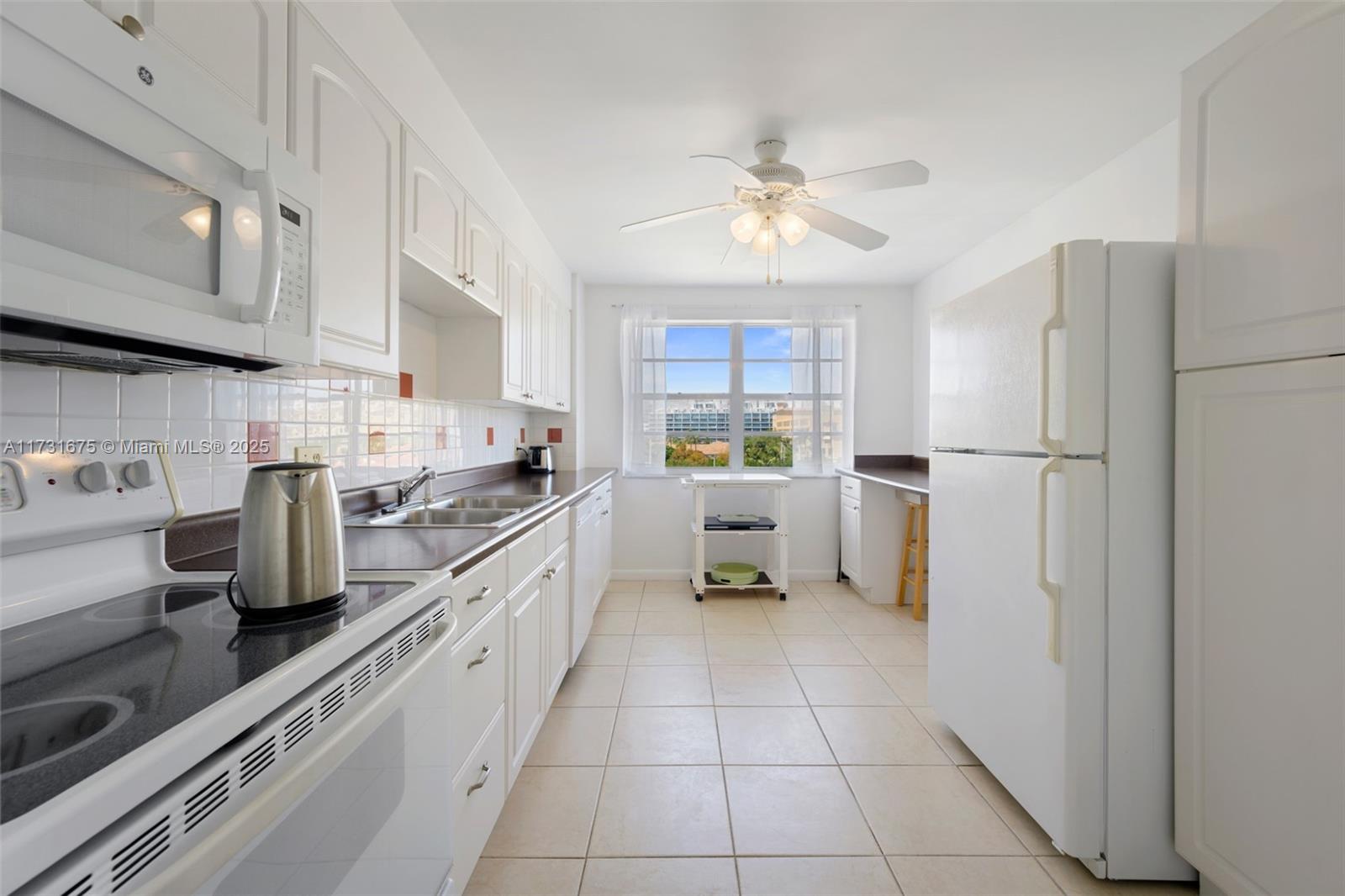 image Admirals Port Condo West18