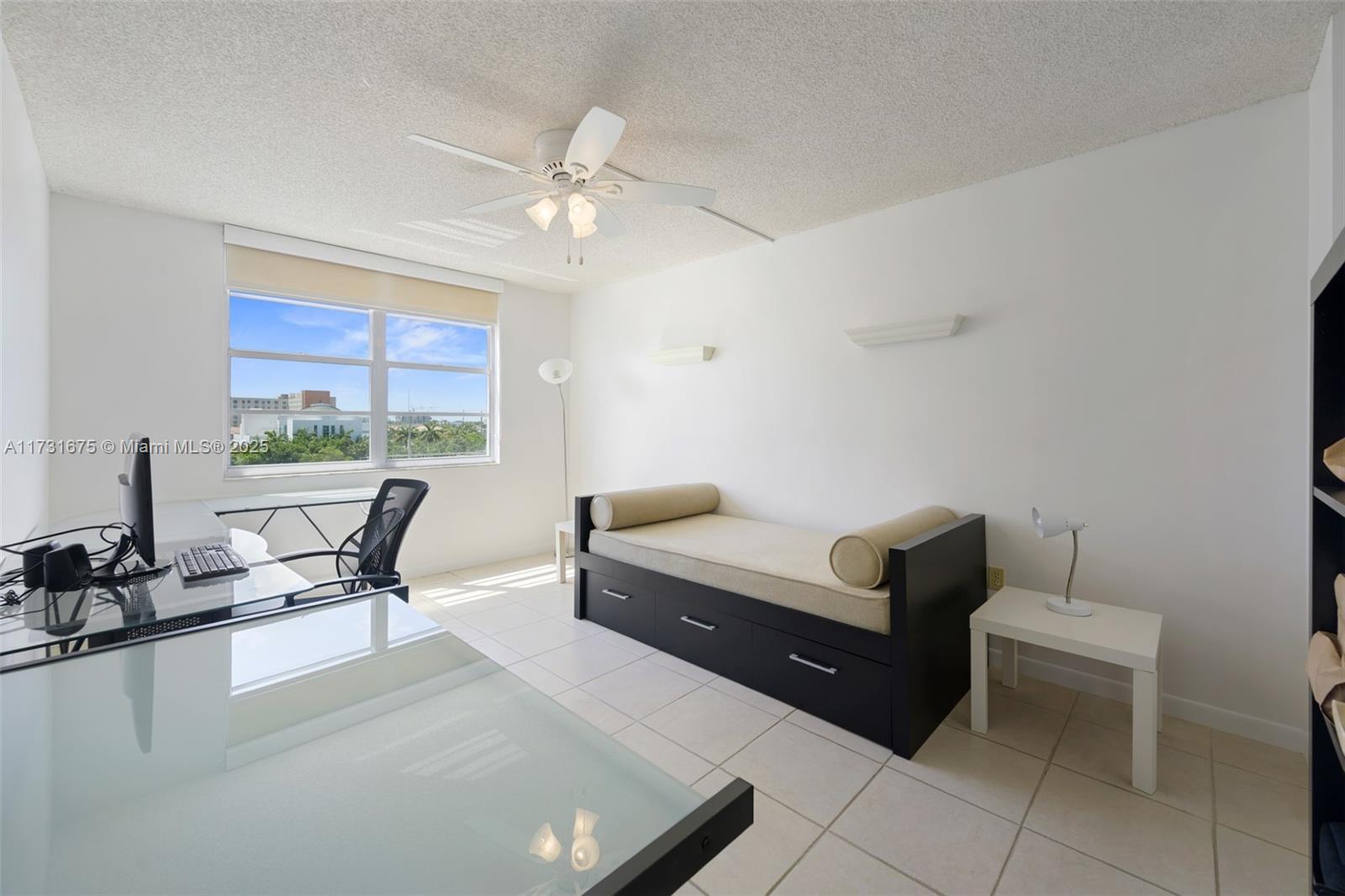 image Admirals Port Condo West21