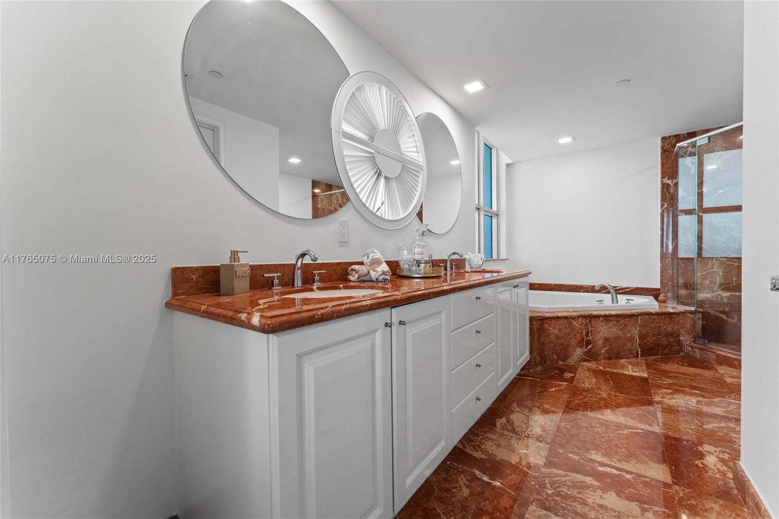 5801 Collins Ave #600 Miami Beach, FL 33140