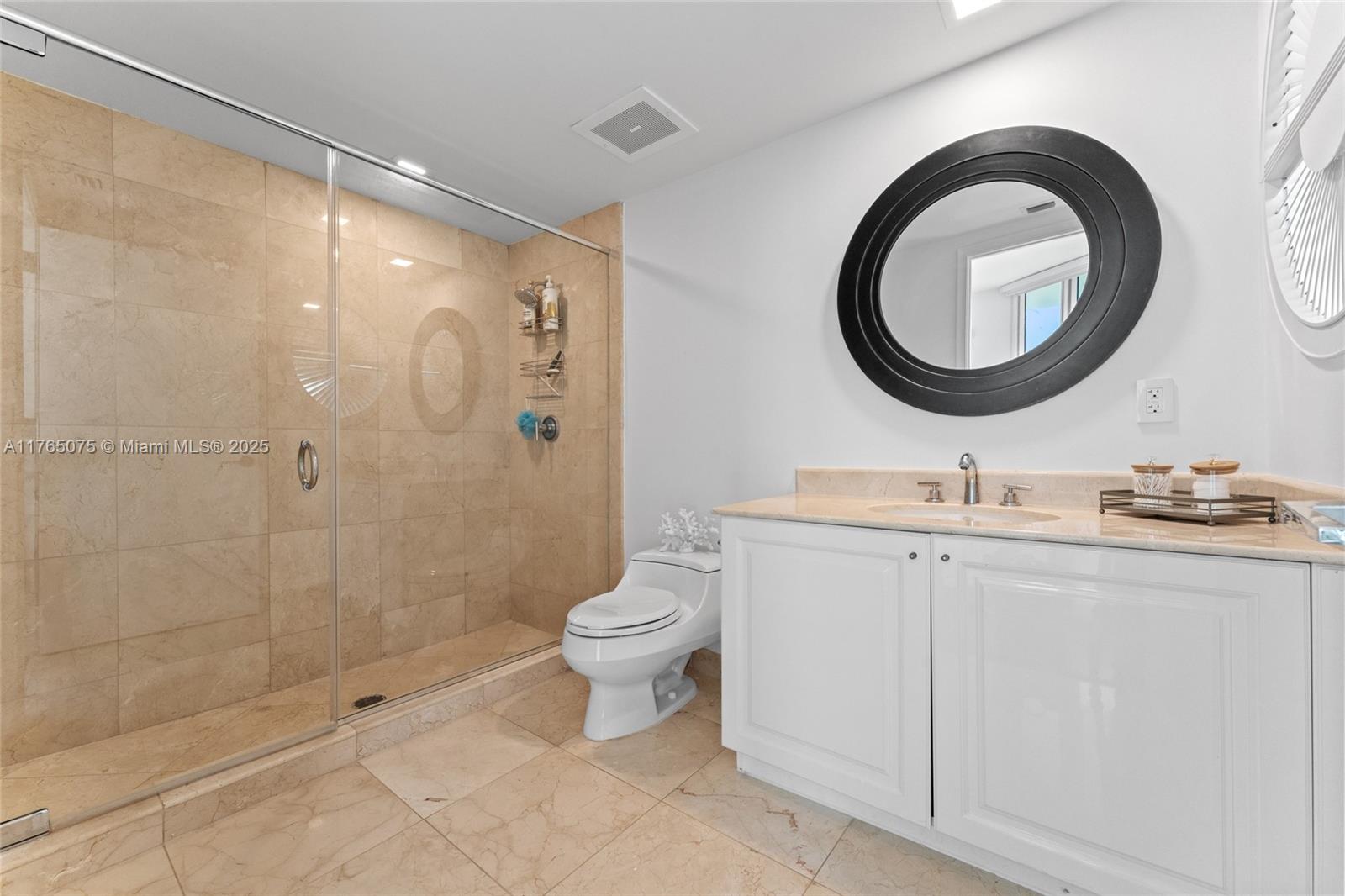 5801 Collins Ave #600 Miami Beach, FL 33140