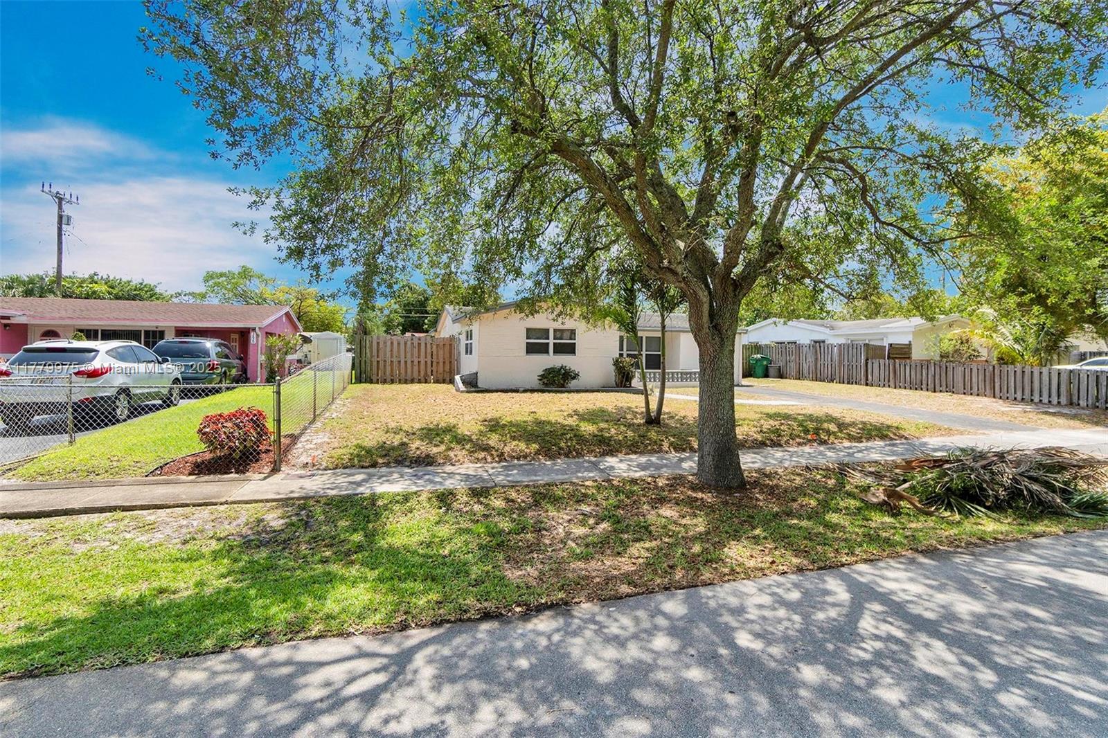 3830 NW 7th Ct,Lauderhill, FL 33311
