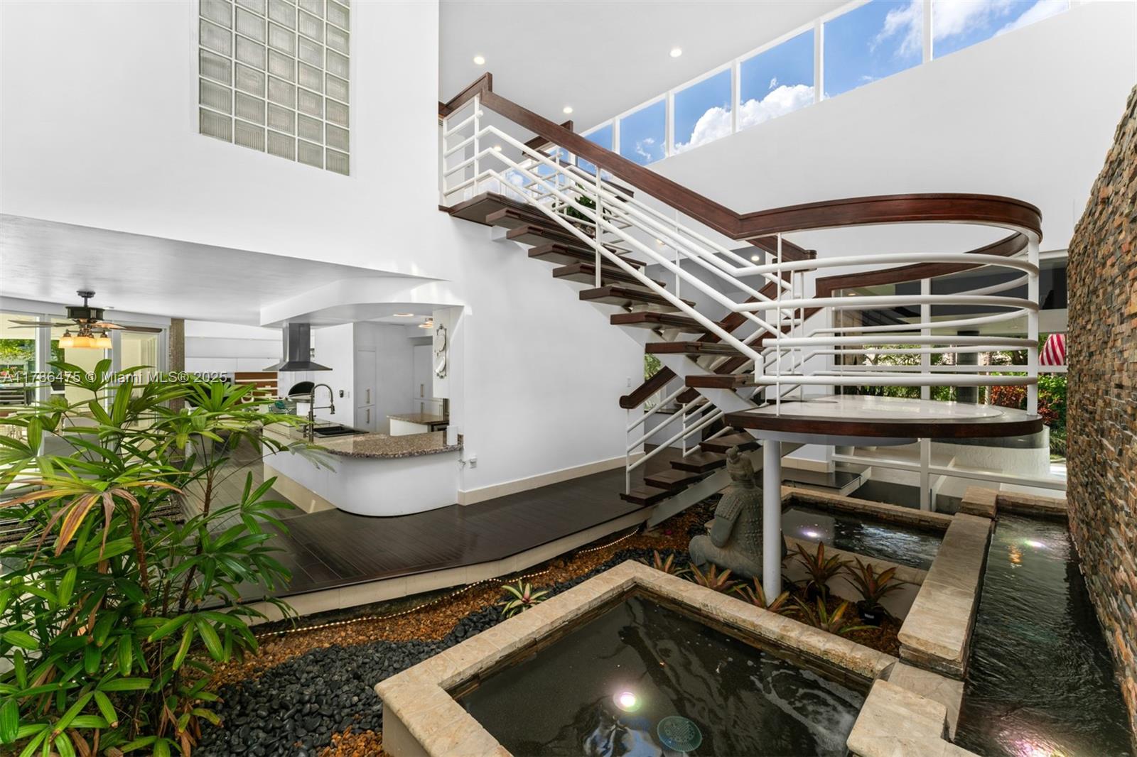 8820 SW 104th St Miami, FL 33176