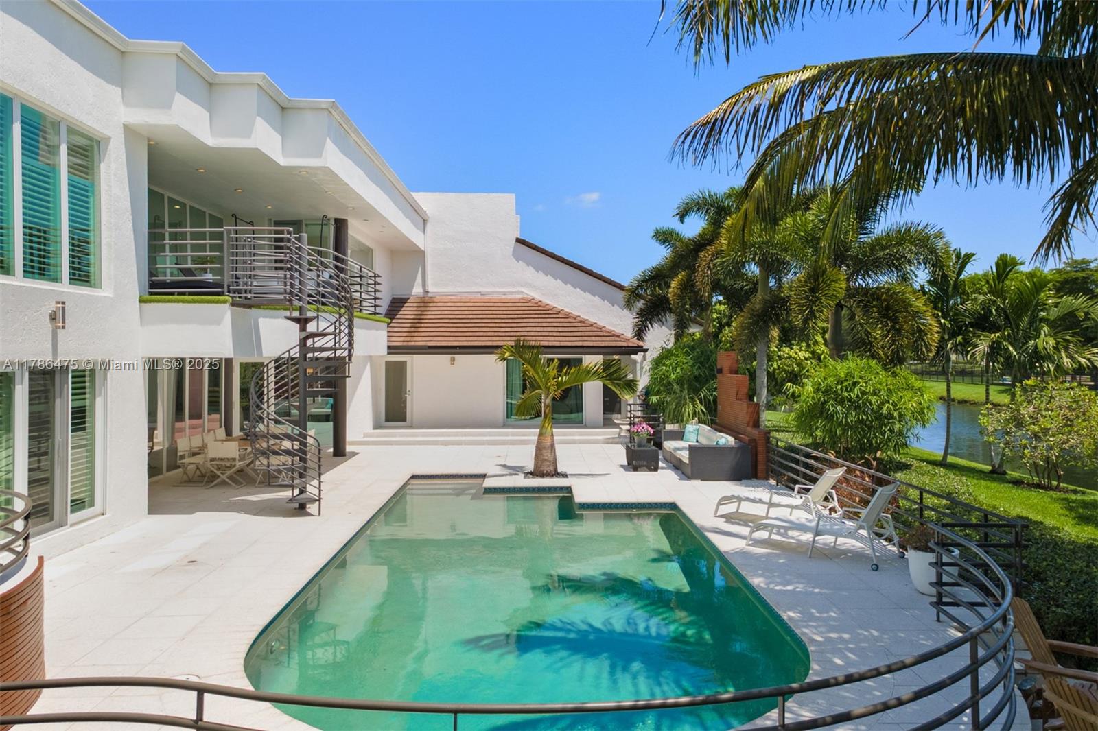 8820 SW 104th St Miami, FL 33176