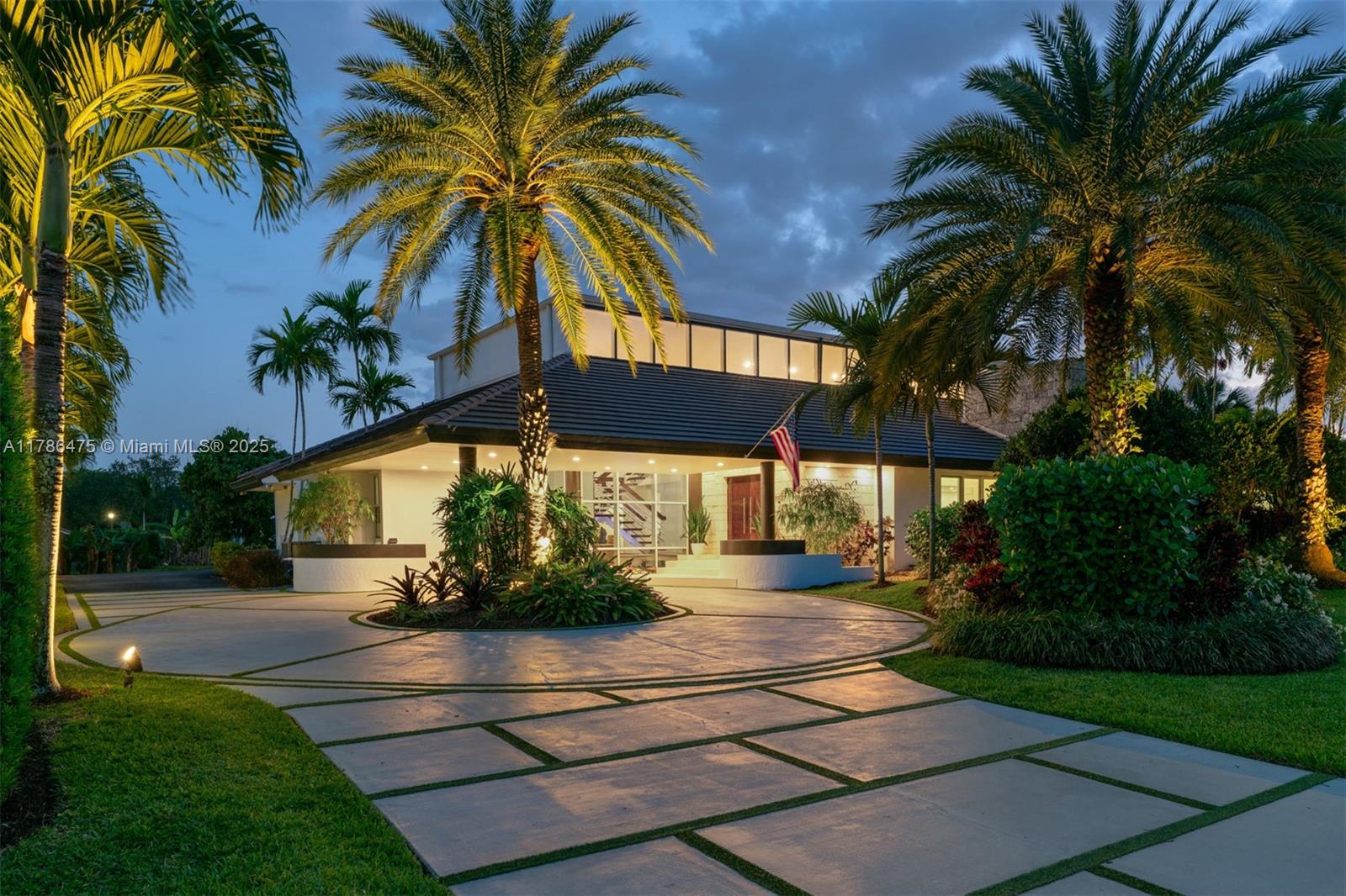 8820 SW 104th St Miami, FL 33176