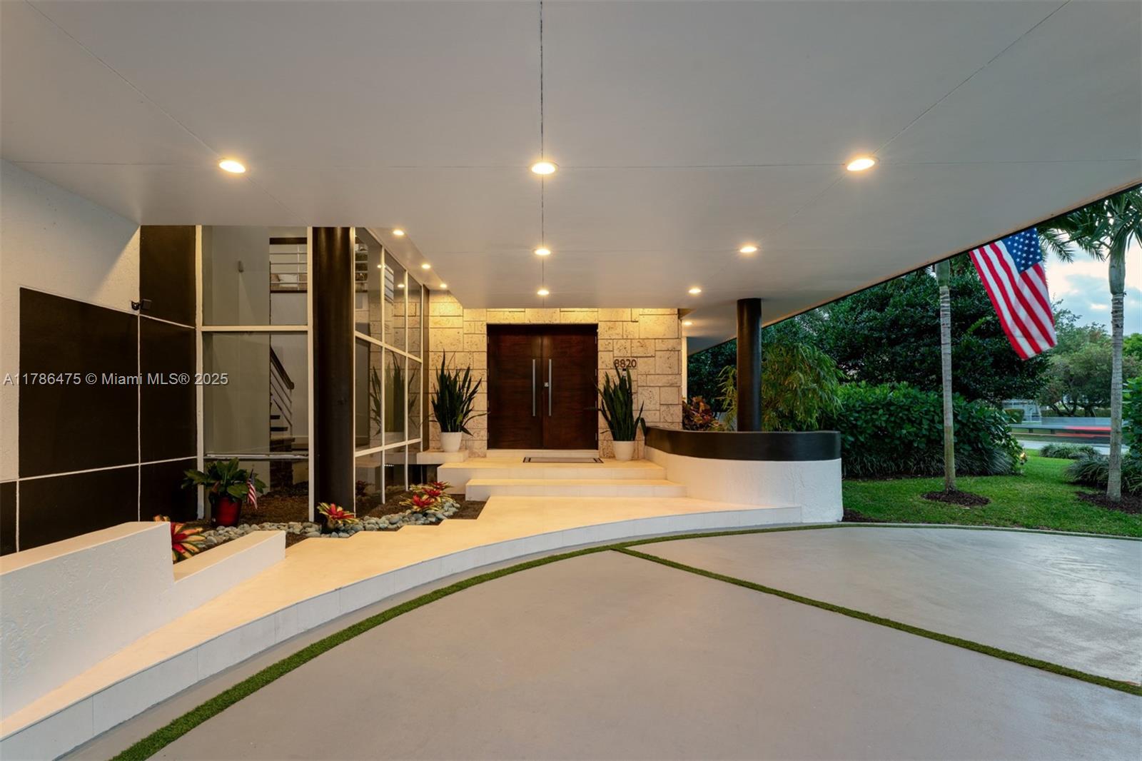 8820 SW 104th St Miami, FL 33176