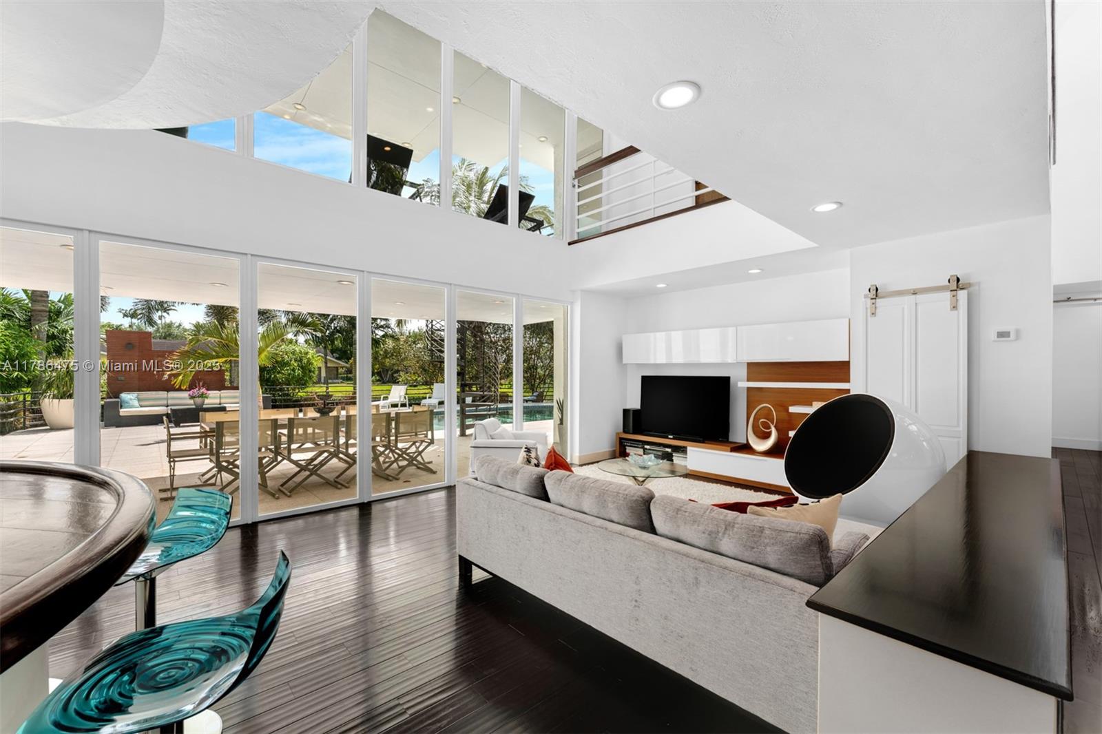 8820 SW 104th St Miami, FL 33176