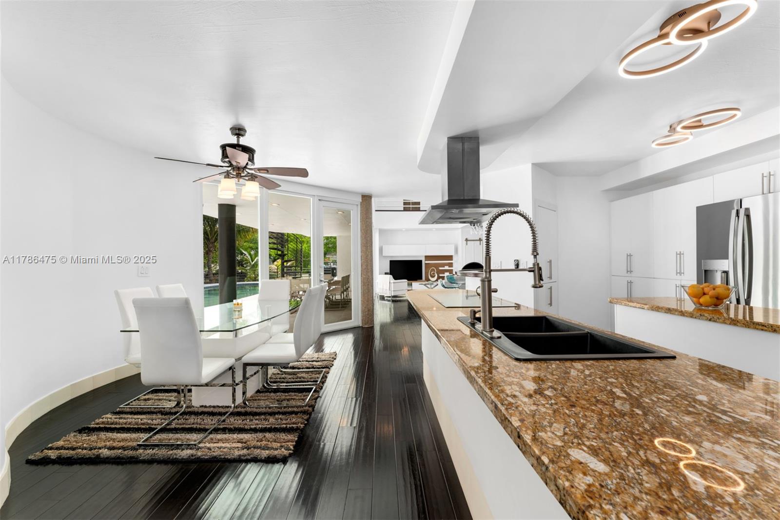 8820 SW 104th St Miami, FL 33176