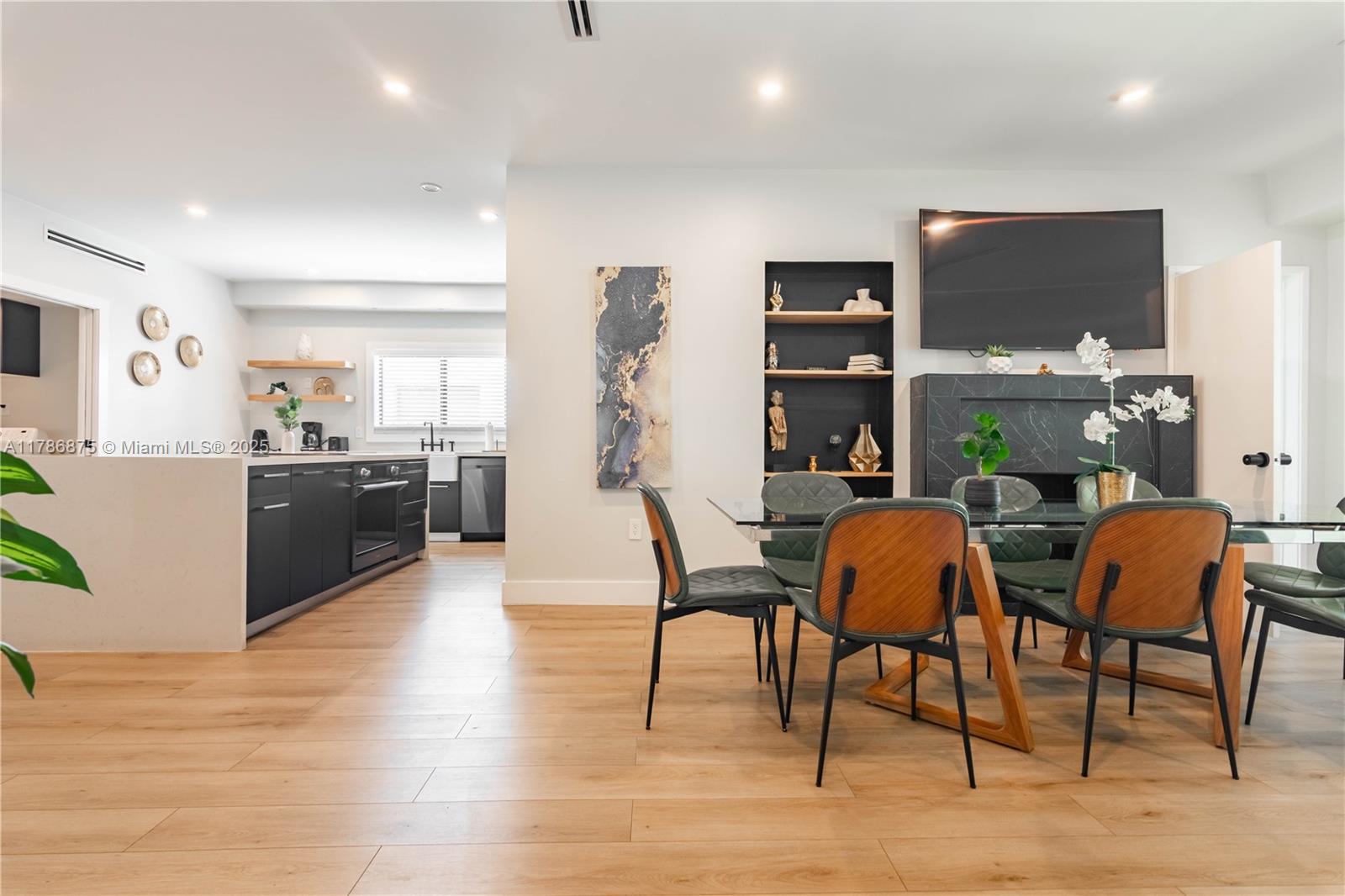 2360 SW 12th St Miami, FL 33135