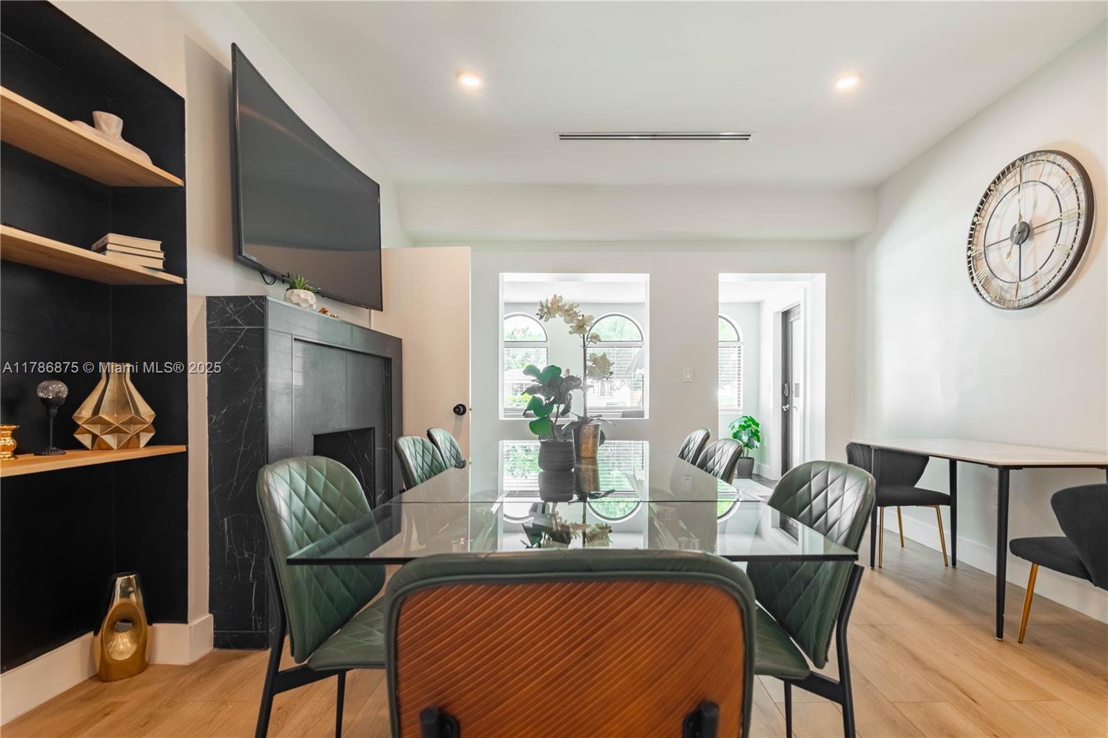 2360 SW 12th St Miami, FL 33135