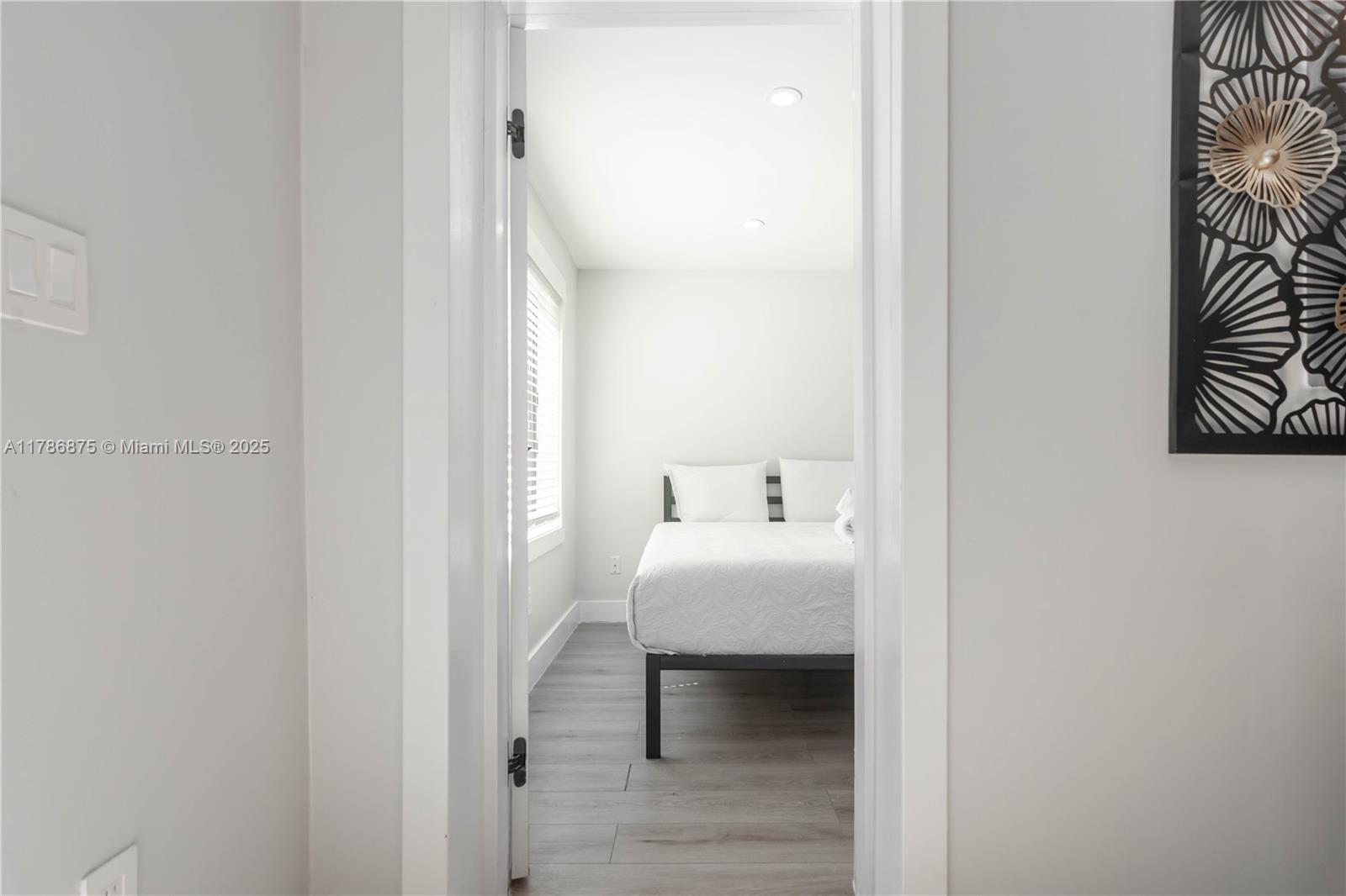 2360 SW 12th St Miami, FL 33135