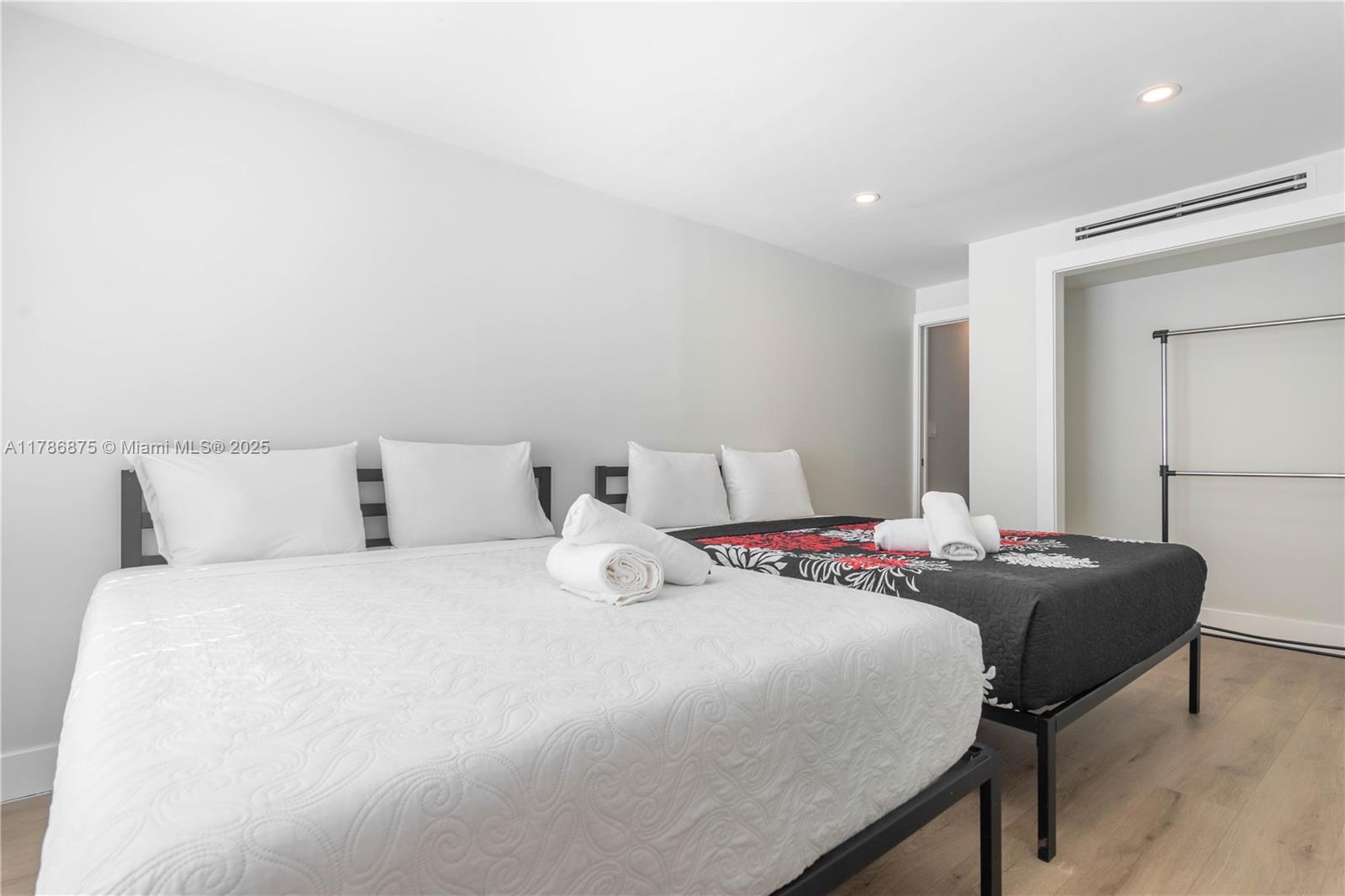 2360 SW 12th St Miami, FL 33135