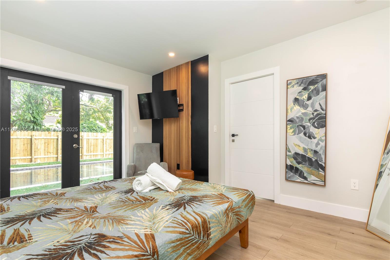 2360 SW 12th St Miami, FL 33135