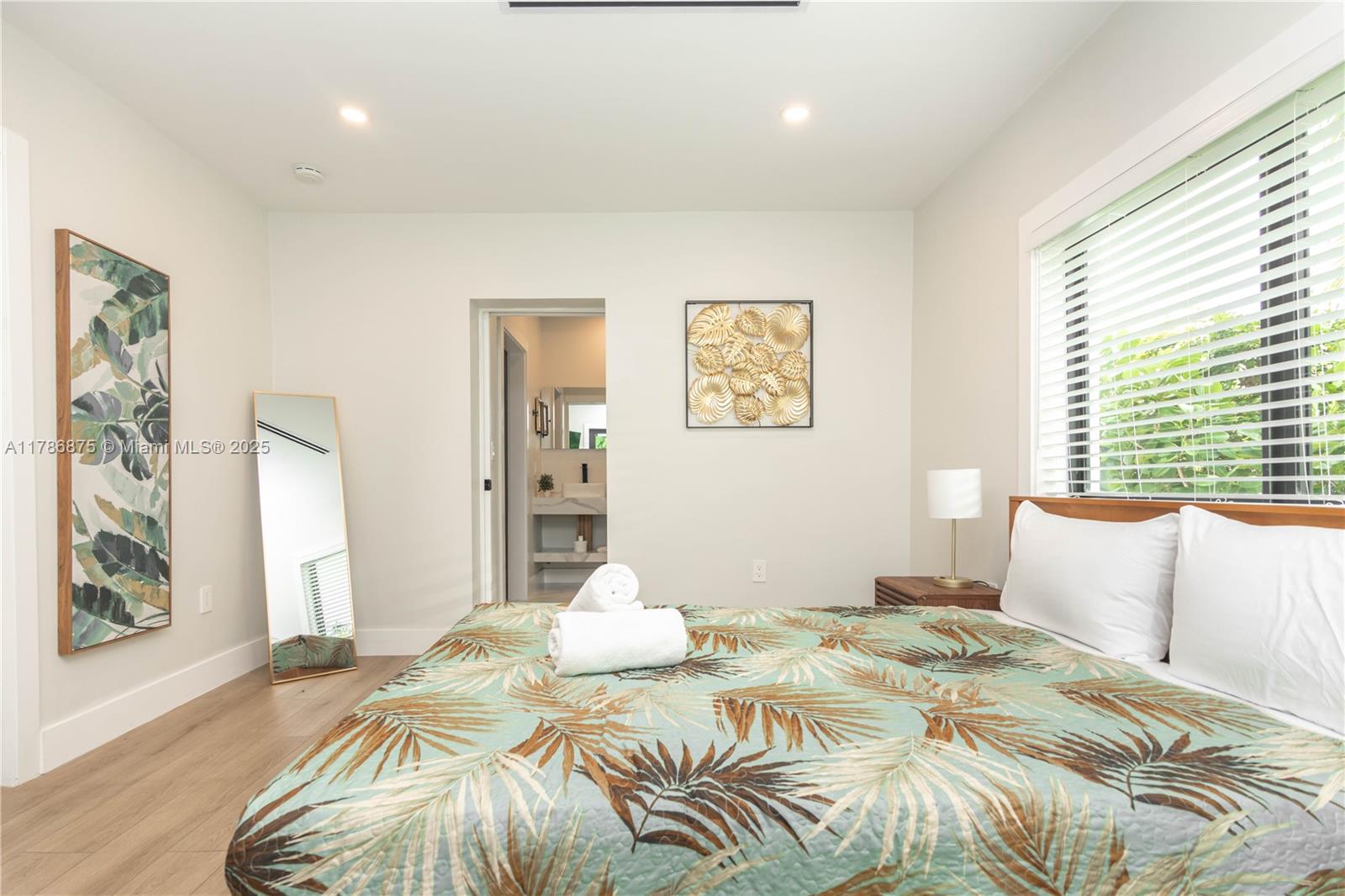 2360 SW 12th St Miami, FL 33135