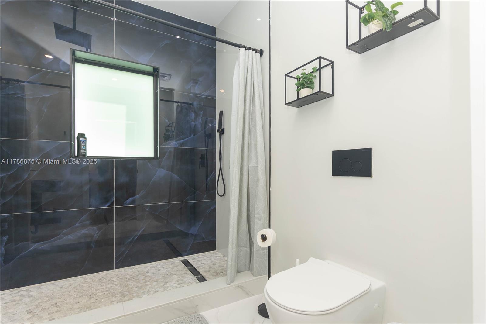 2360 SW 12th St Miami, FL 33135