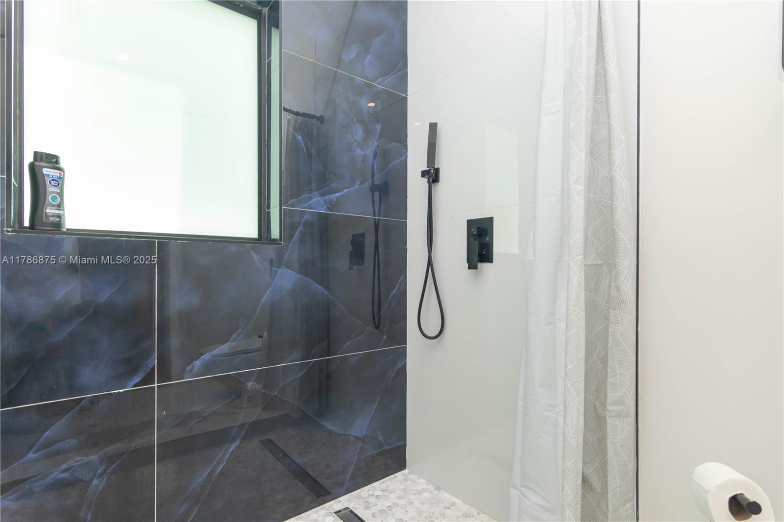 2360 SW 12th St Miami, FL 33135