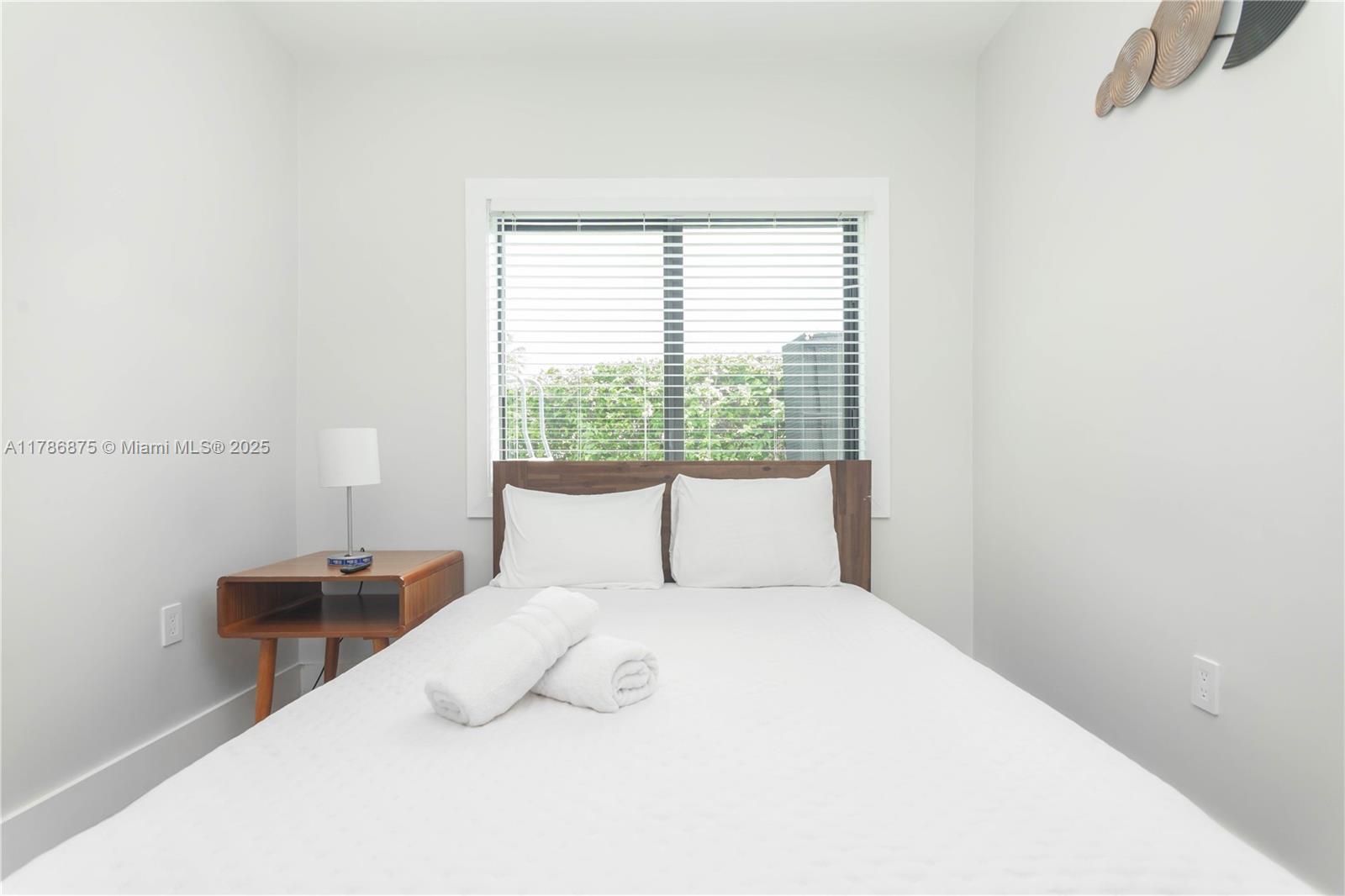 2360 SW 12th St Miami, FL 33135