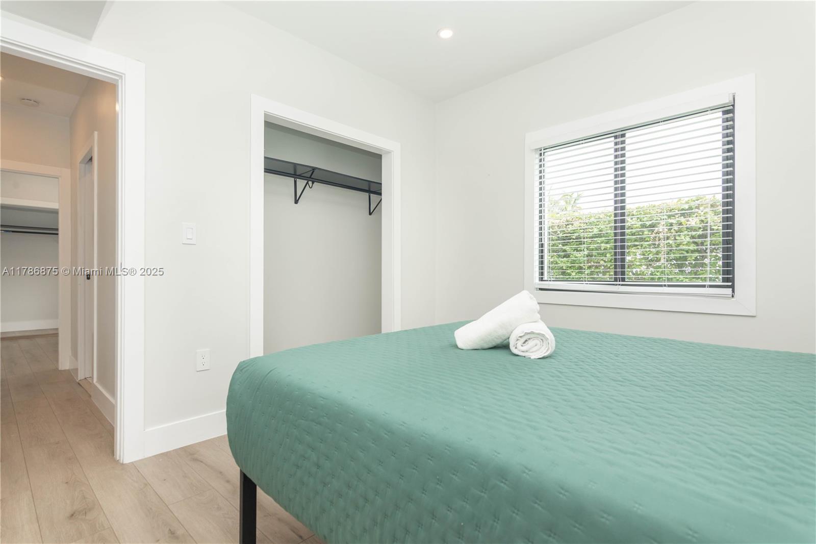 2360 SW 12th St Miami, FL 33135