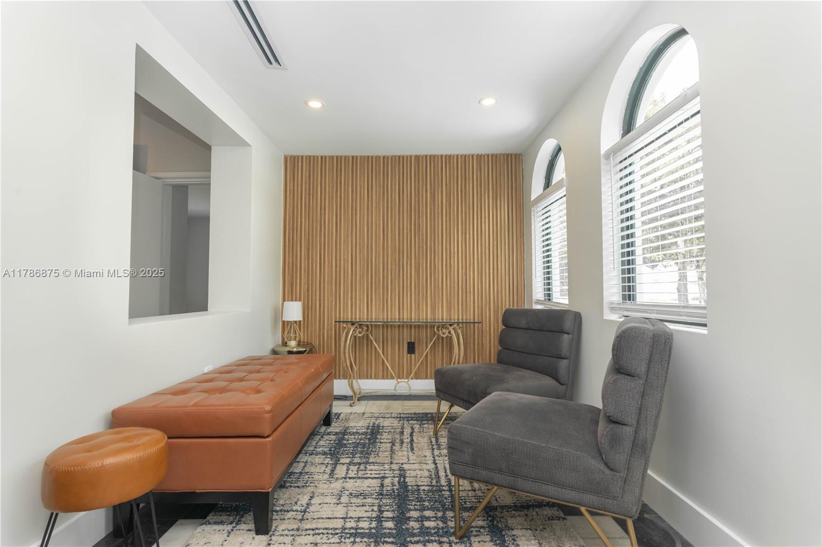 2360 SW 12th St Miami, FL 33135