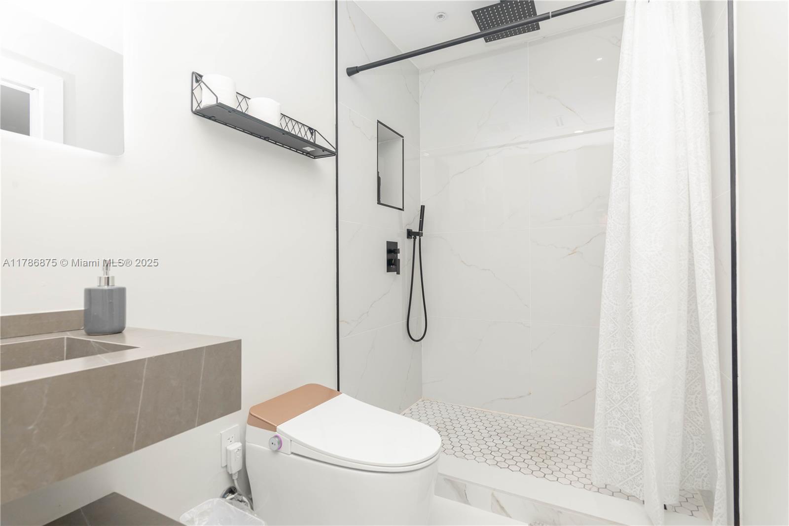 2360 SW 12th St Miami, FL 33135