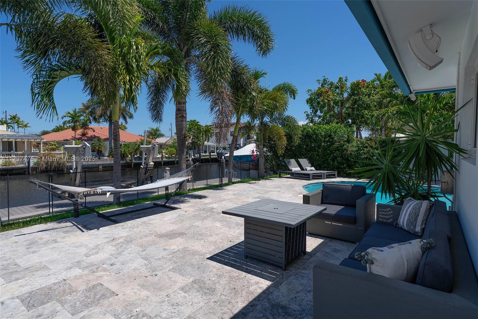 2711 NE 57th Ct Fort Lauderdale, FL 33308