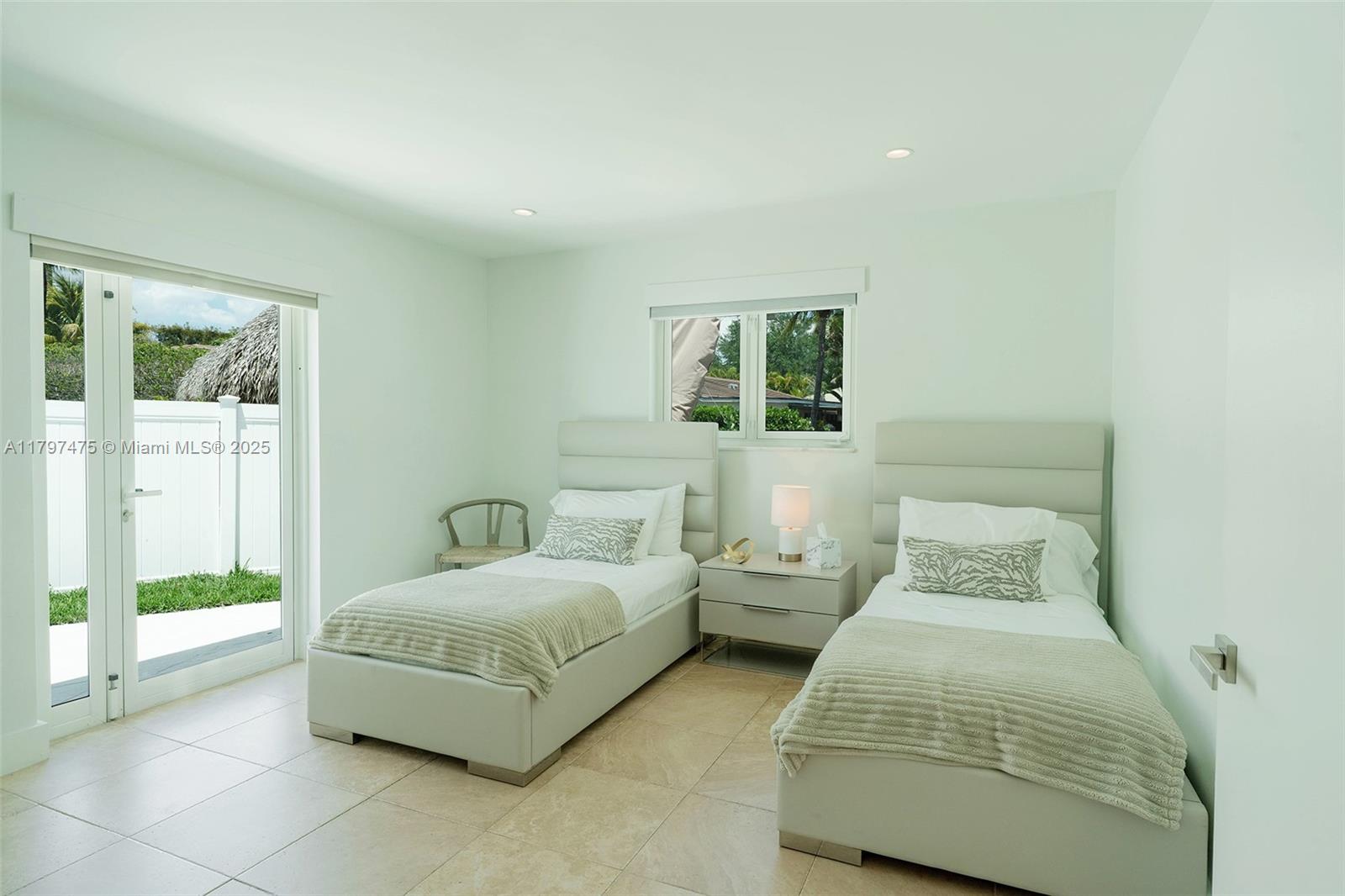 2711 NE 57th Ct Fort Lauderdale, FL 33308