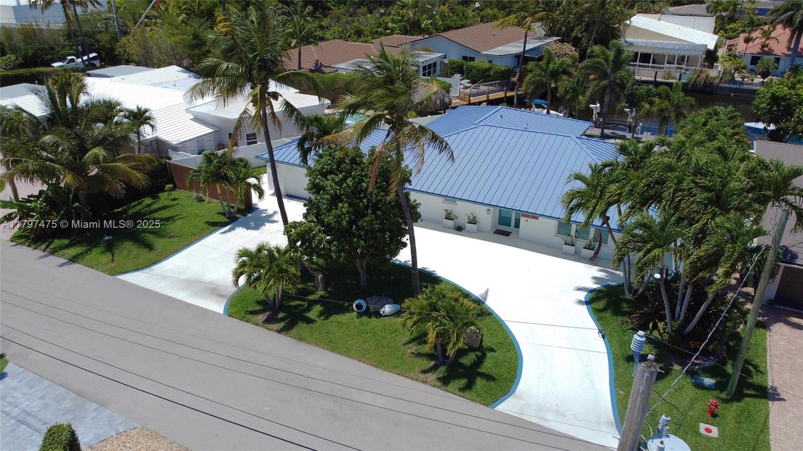 2711 NE 57th Ct Fort Lauderdale, FL 33308