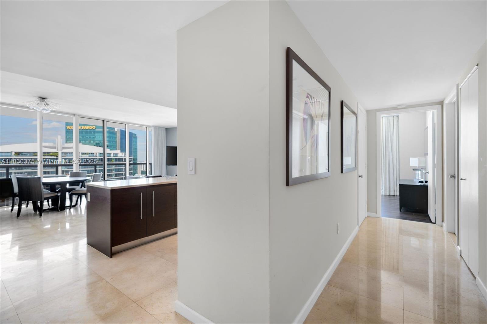 image Iconbrickell Condo No 111