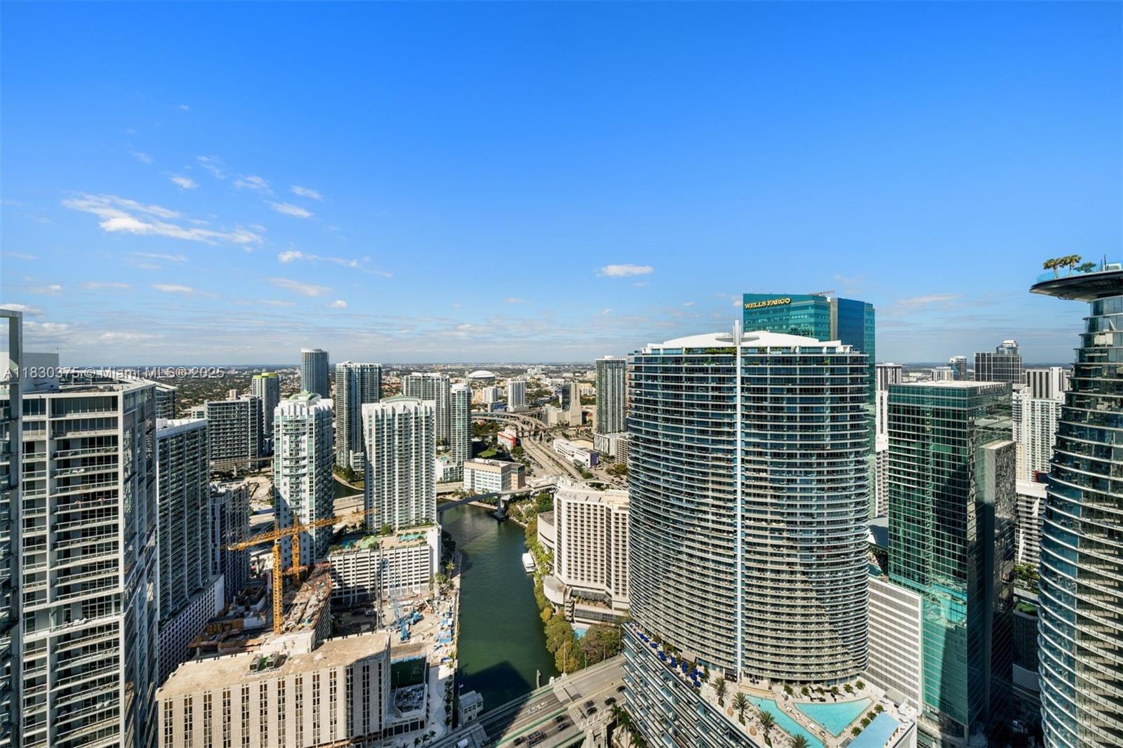 image Iconbrickell Condo No 116