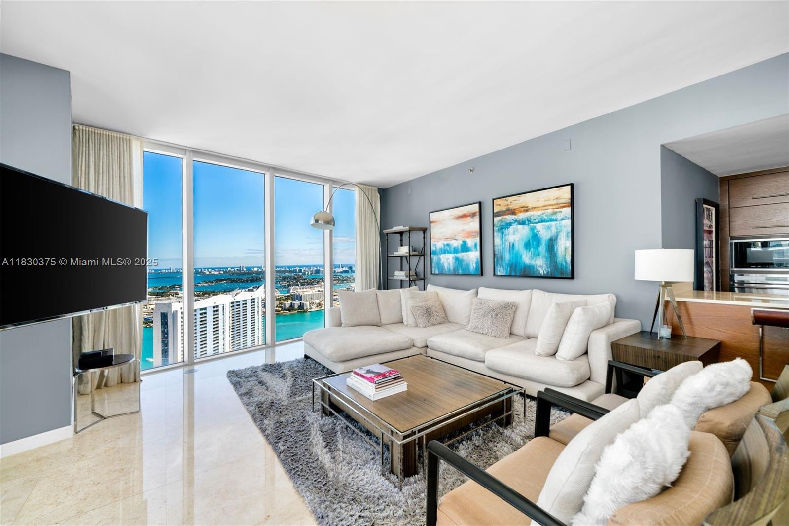 image Iconbrickell Condo No 11