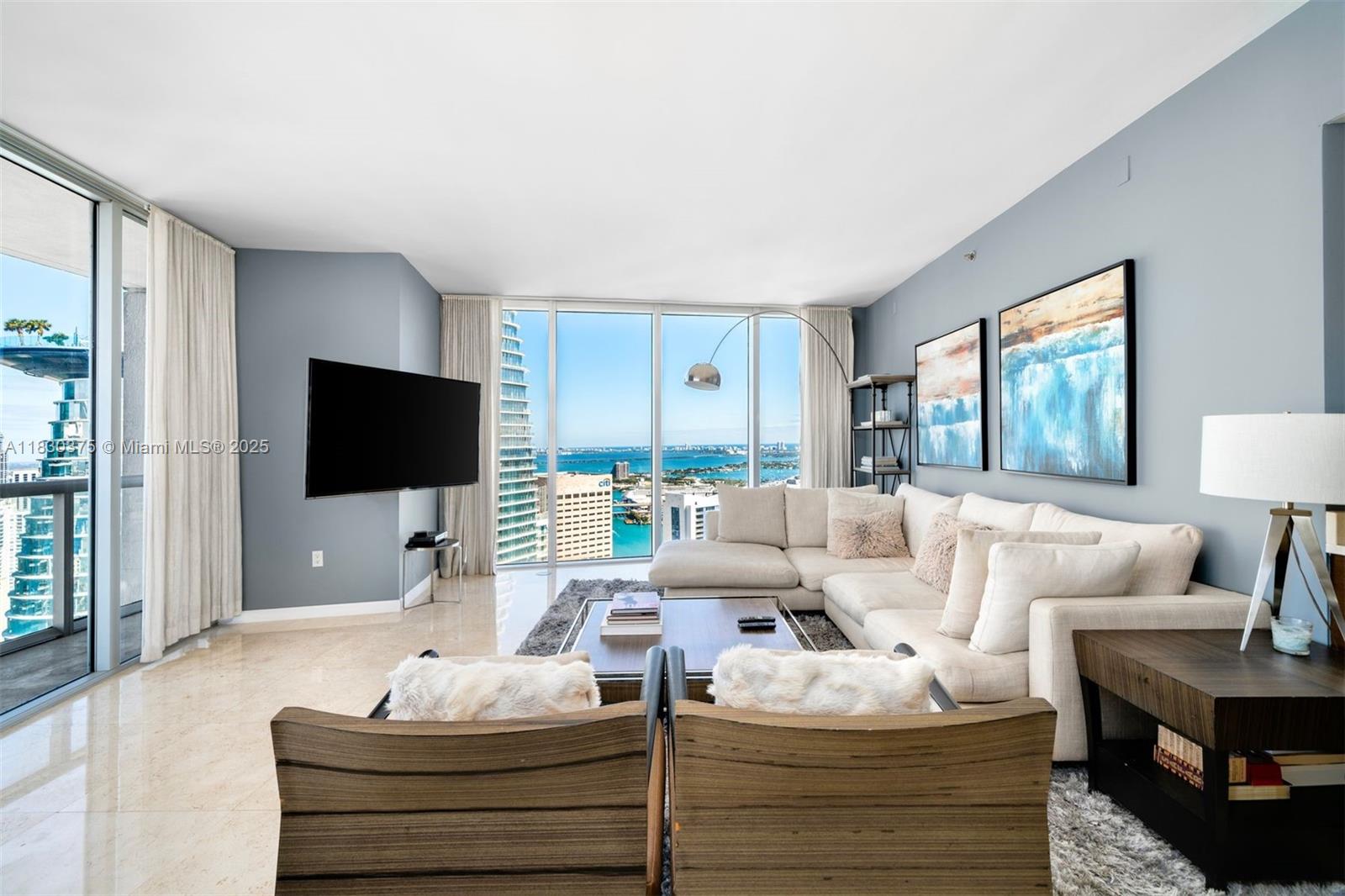 image Iconbrickell Condo No 18