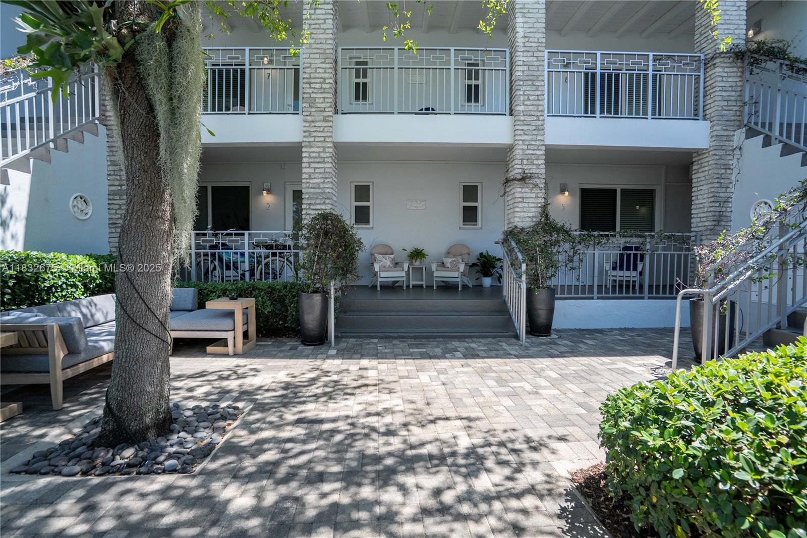 117 S Shore Dr #8