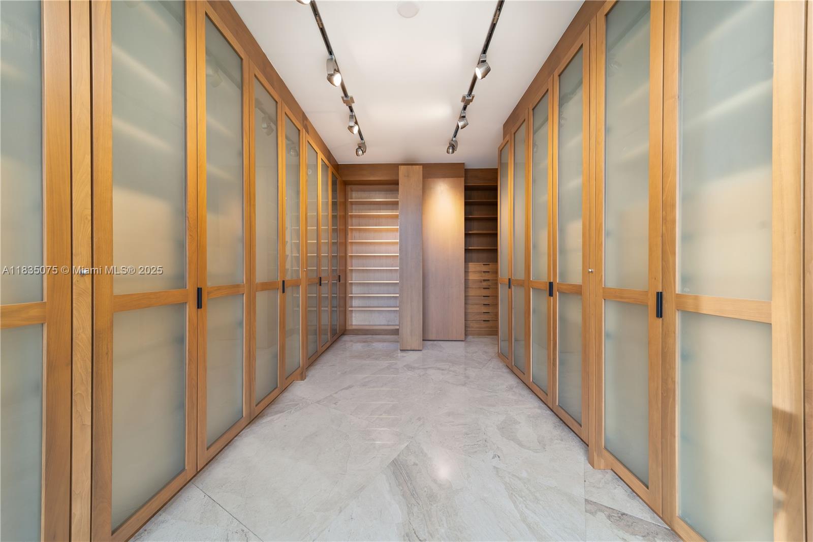 1110 Seminole Dr #502 Fort Lauderdale, FL 33304