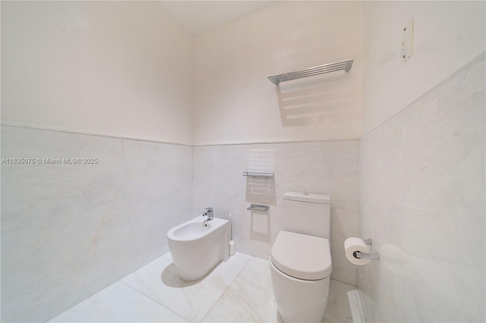 1110 Seminole Dr #502 Fort Lauderdale, FL 33304