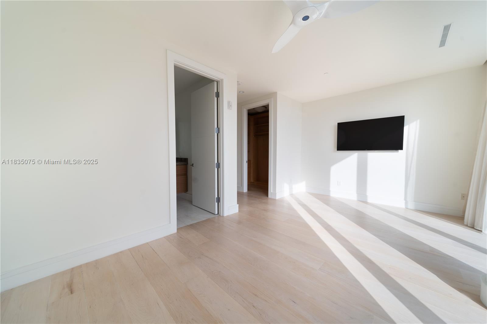 1110 Seminole Dr #502 Fort Lauderdale, FL 33304